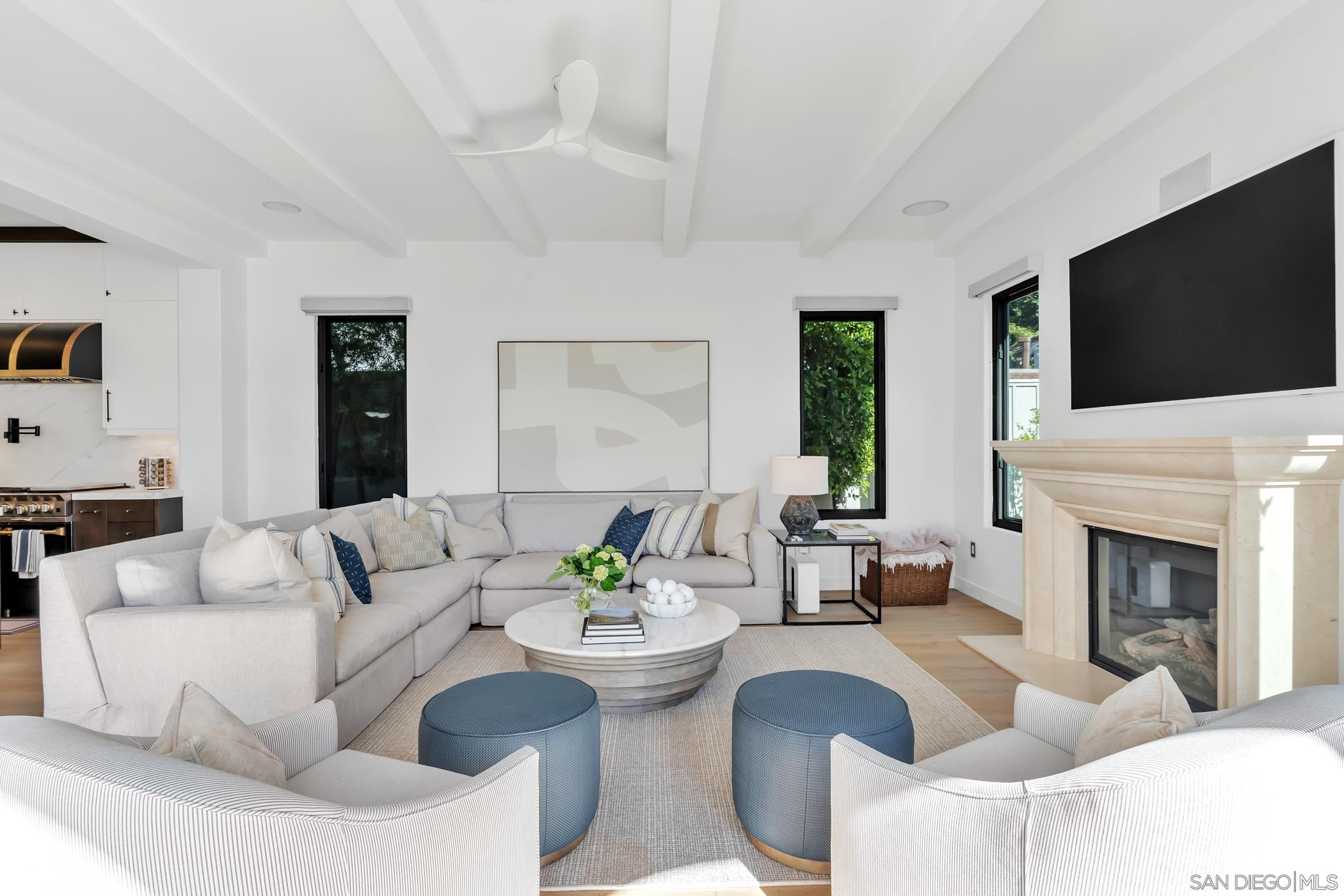 Detail Gallery Image 32 of 70 For 120  Carob Way, Coronado,  CA 92118 - 6 Beds | 5/2 Baths