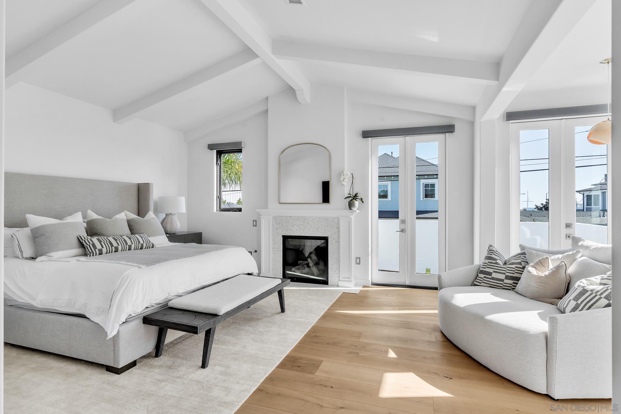 Detail Gallery Image 44 of 70 For 120  Carob Way, Coronado,  CA 92118 - 6 Beds | 5/2 Baths