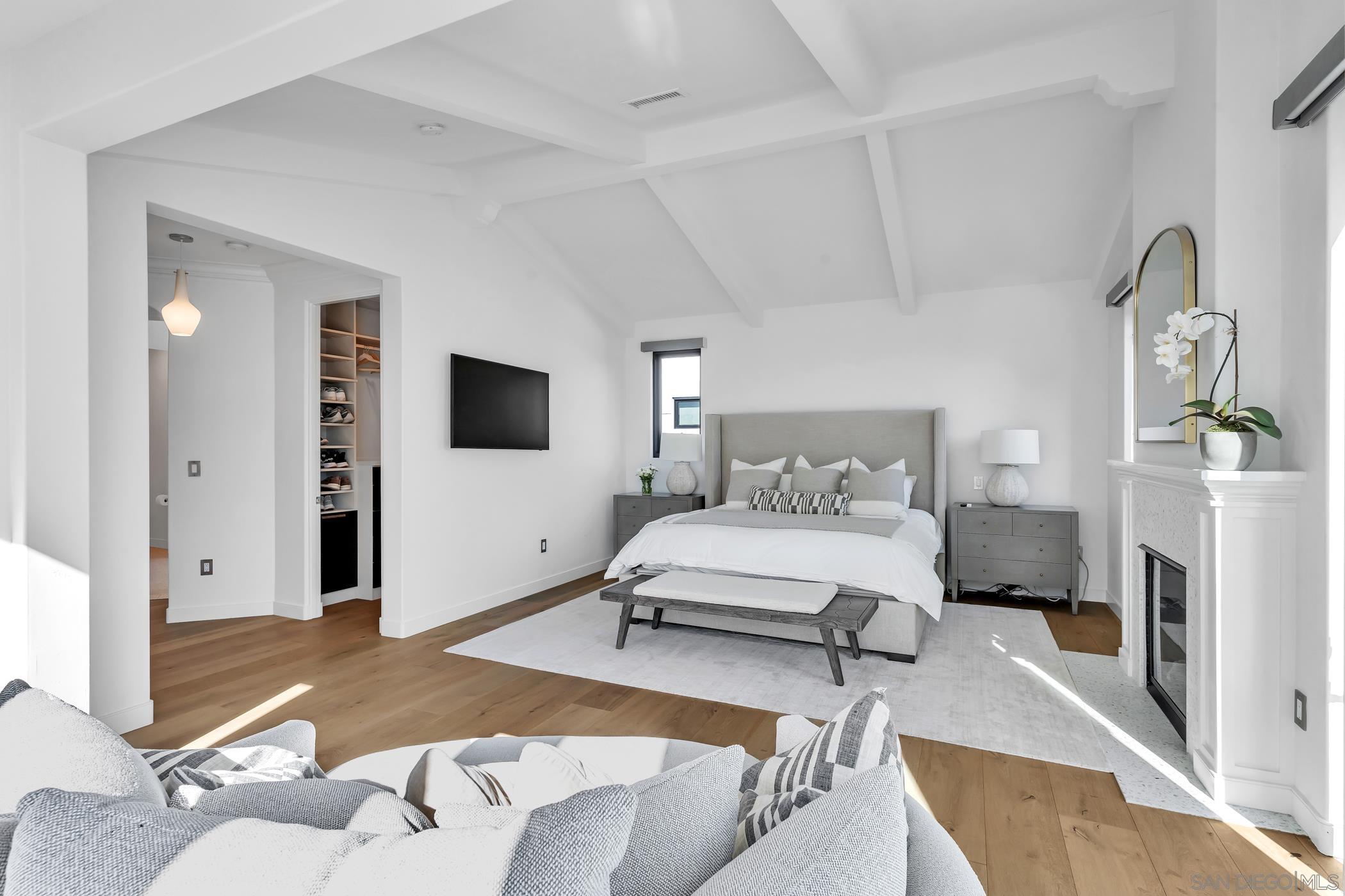 Detail Gallery Image 48 of 70 For 120  Carob Way, Coronado,  CA 92118 - 6 Beds | 5/2 Baths