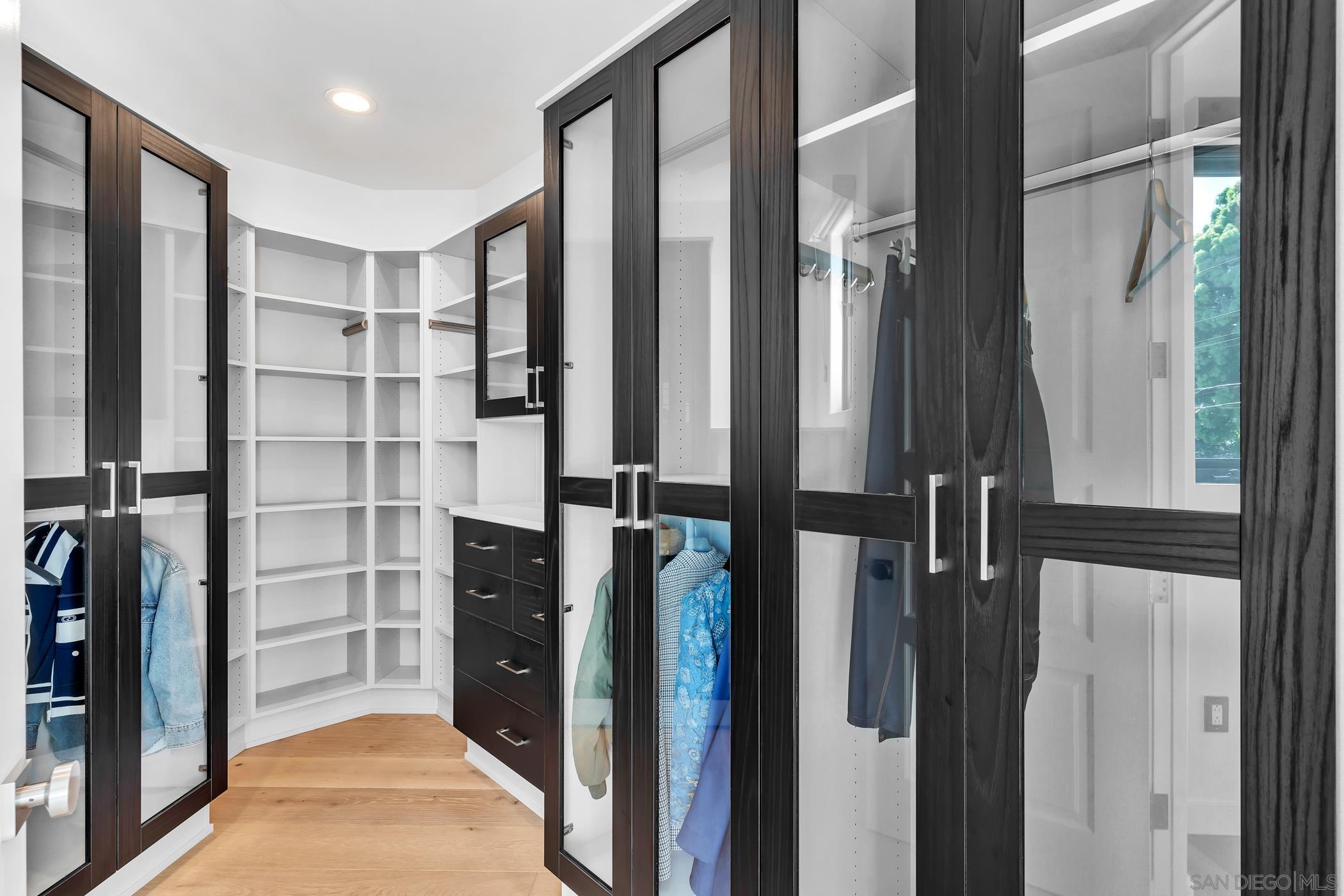 Detail Gallery Image 51 of 70 For 120  Carob Way, Coronado,  CA 92118 - 6 Beds | 5/2 Baths