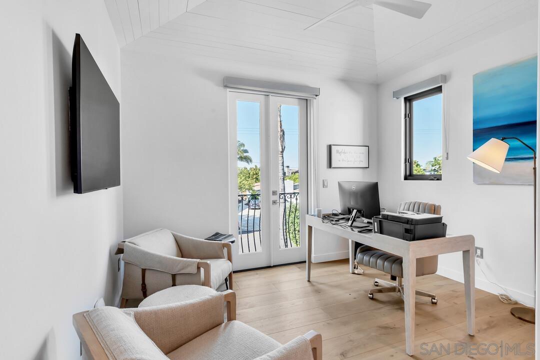 Detail Gallery Image 60 of 70 For 120  Carob Way, Coronado,  CA 92118 - 6 Beds | 5/2 Baths