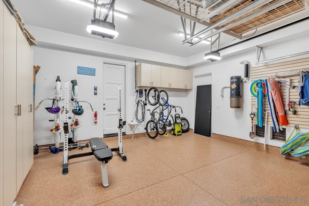 Detail Gallery Image 64 of 70 For 120  Carob Way, Coronado,  CA 92118 - 6 Beds | 5/2 Baths