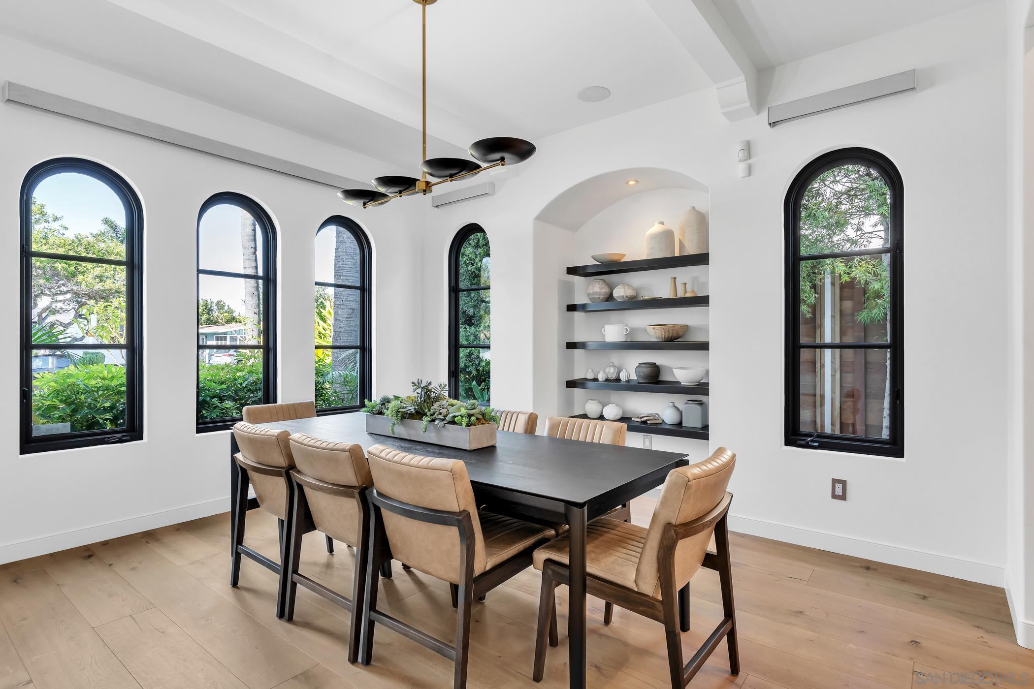 Detail Gallery Image 9 of 70 For 120  Carob Way, Coronado,  CA 92118 - 6 Beds | 5/2 Baths