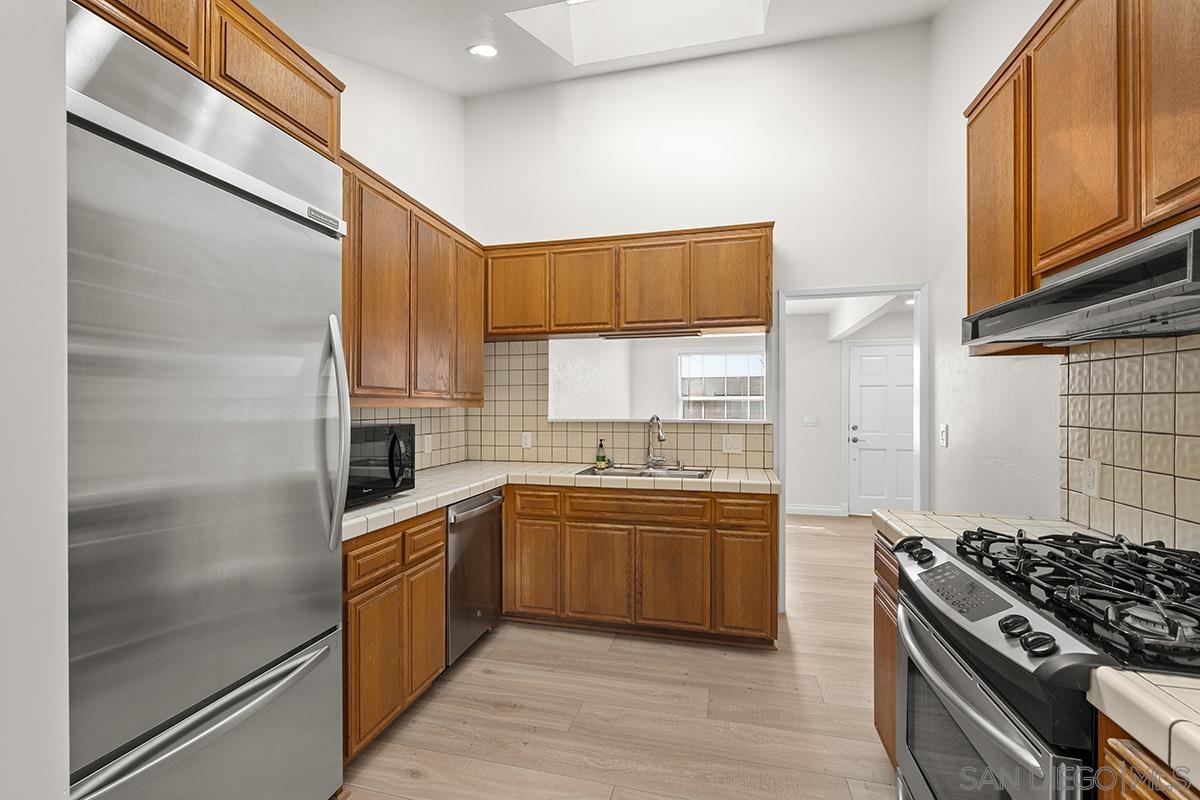 Detail Gallery Image 11 of 39 For 5331  Cole Street, San Diego,  CA 92117 - 5 Beds | 2/1 Baths