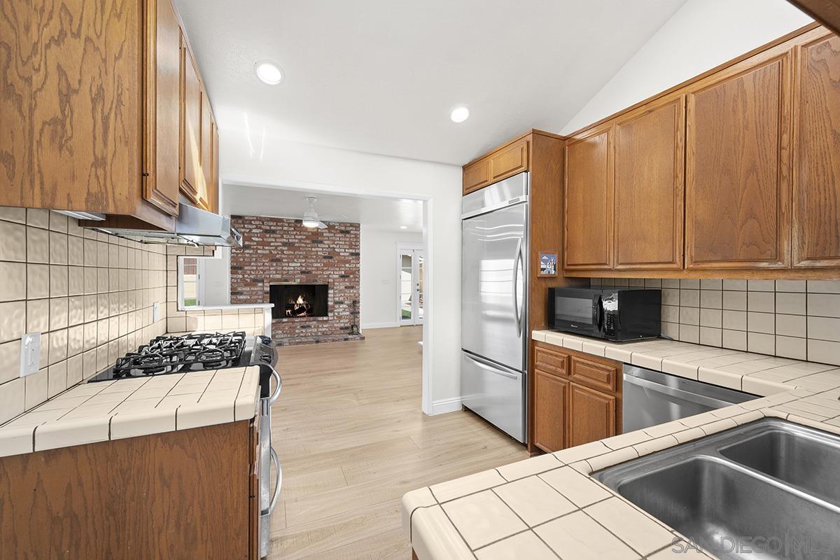 Detail Gallery Image 10 of 39 For 5331  Cole Street, San Diego,  CA 92117 - 5 Beds | 2/1 Baths