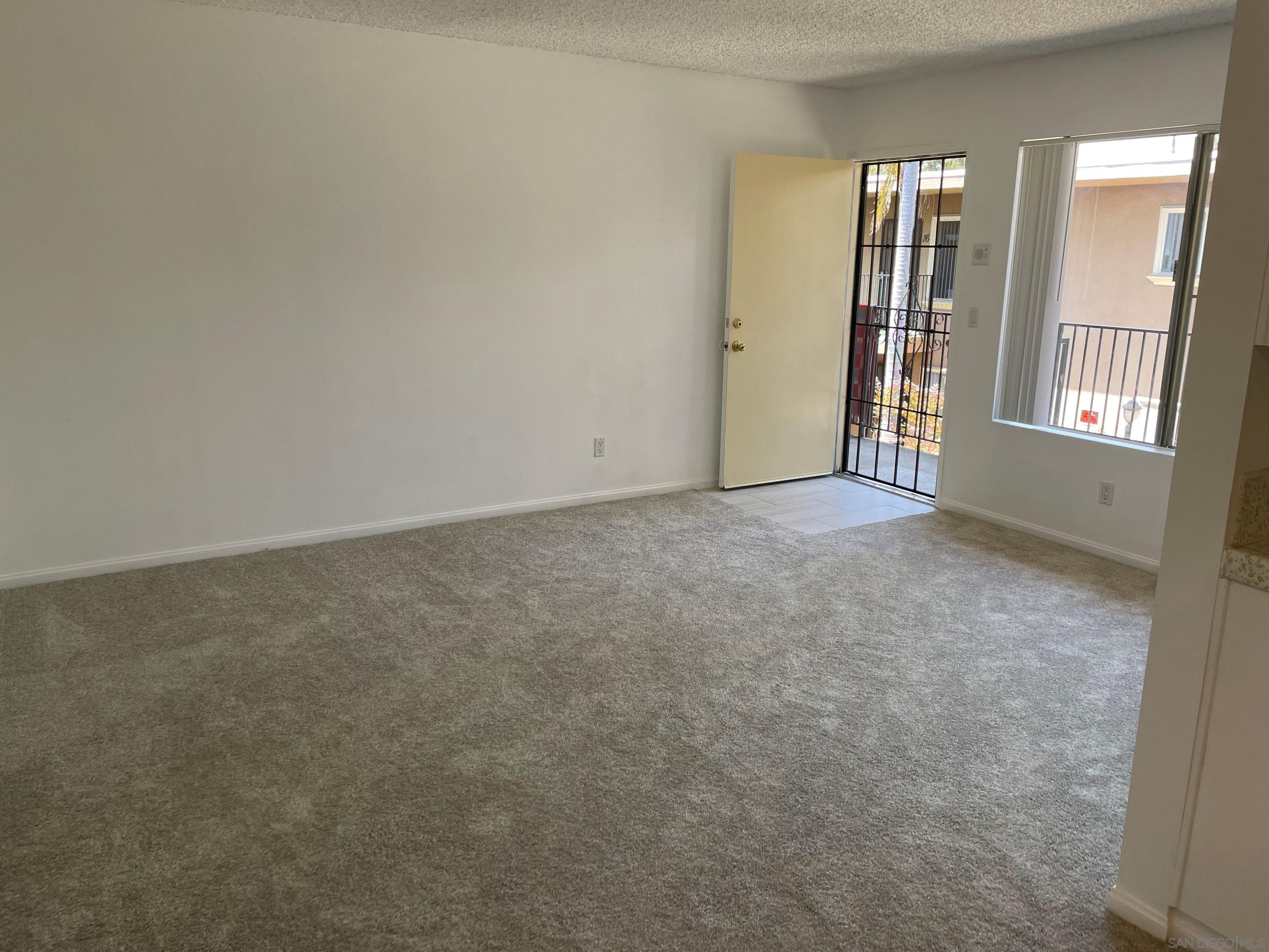 Detail Gallery Image 3 of 9 For 2166  Grand Ave  10, San Diego,  CA 92109 - 1 Beds | 1 Baths