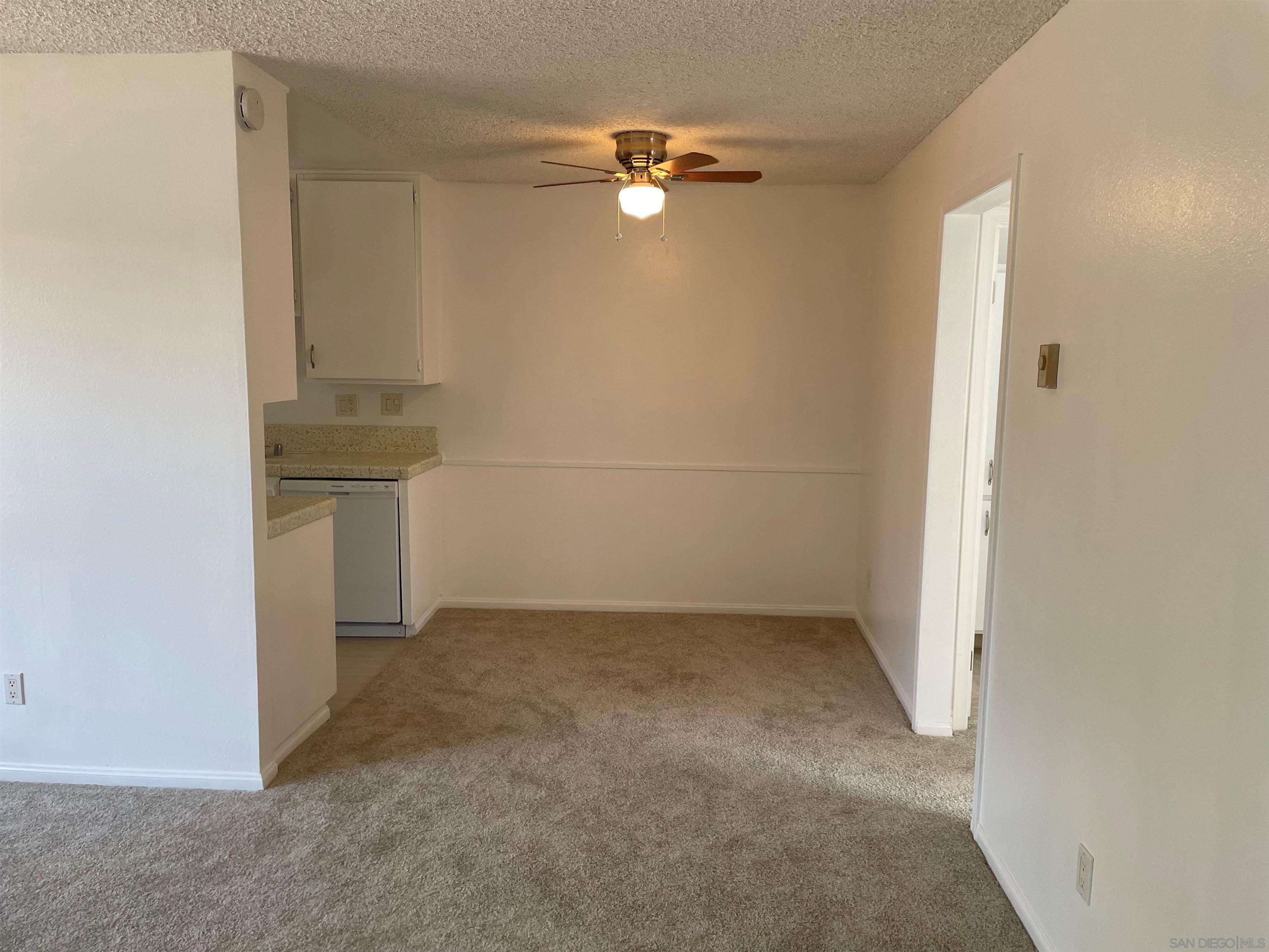 Detail Gallery Image 5 of 9 For 2166  Grand Ave  10, San Diego,  CA 92109 - 1 Beds | 1 Baths