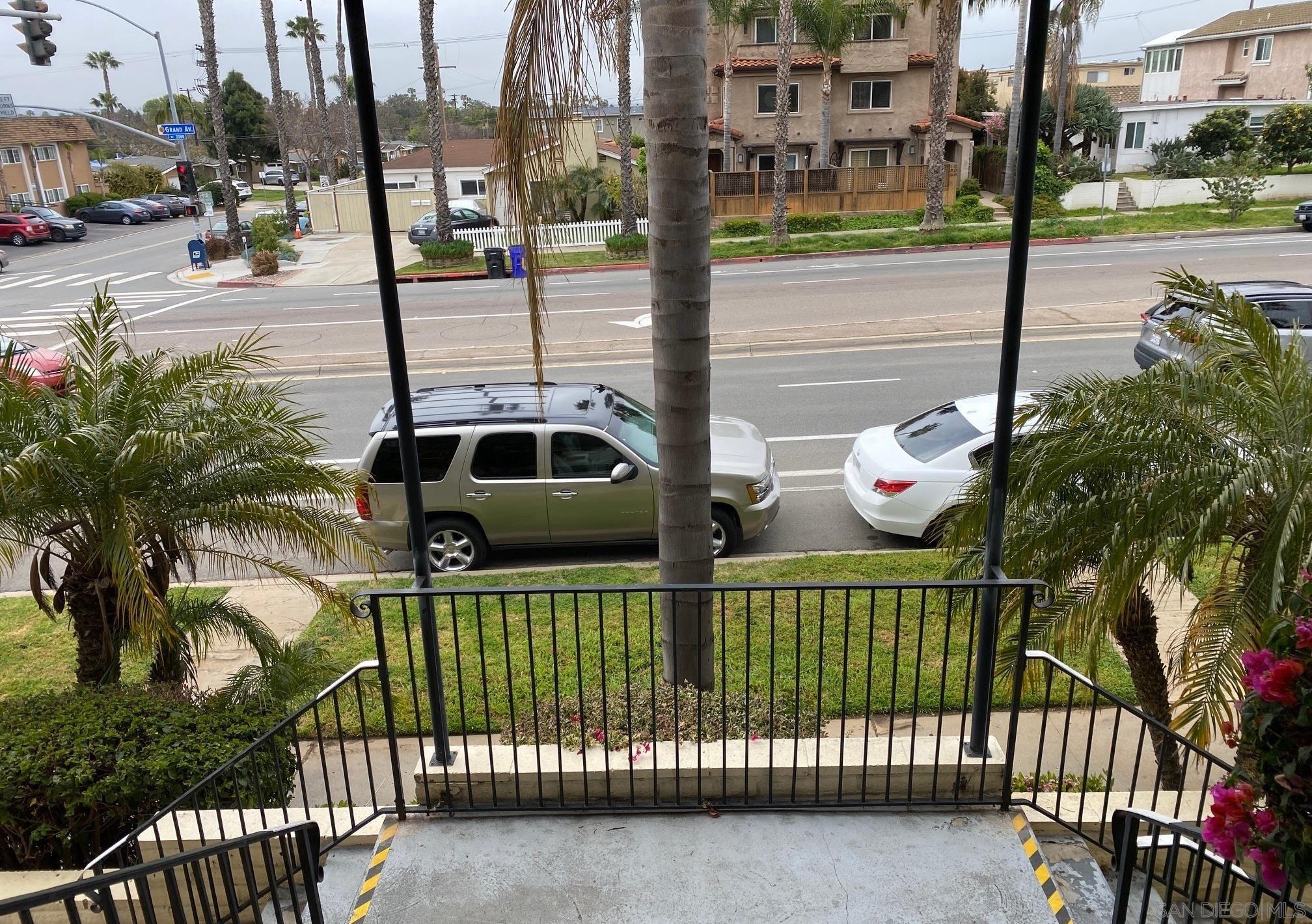 Detail Gallery Image 9 of 9 For 2166  Grand Ave  10, San Diego,  CA 92109 - 1 Beds | 1 Baths