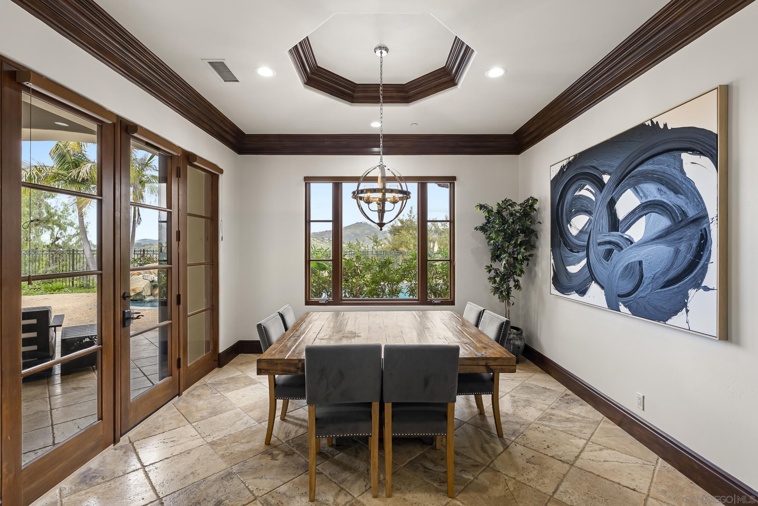 Detail Gallery Image 11 of 36 For 7628  Top O the Morning Way, San Diego,  CA 92127 - 4 Beds | 4/1 Baths