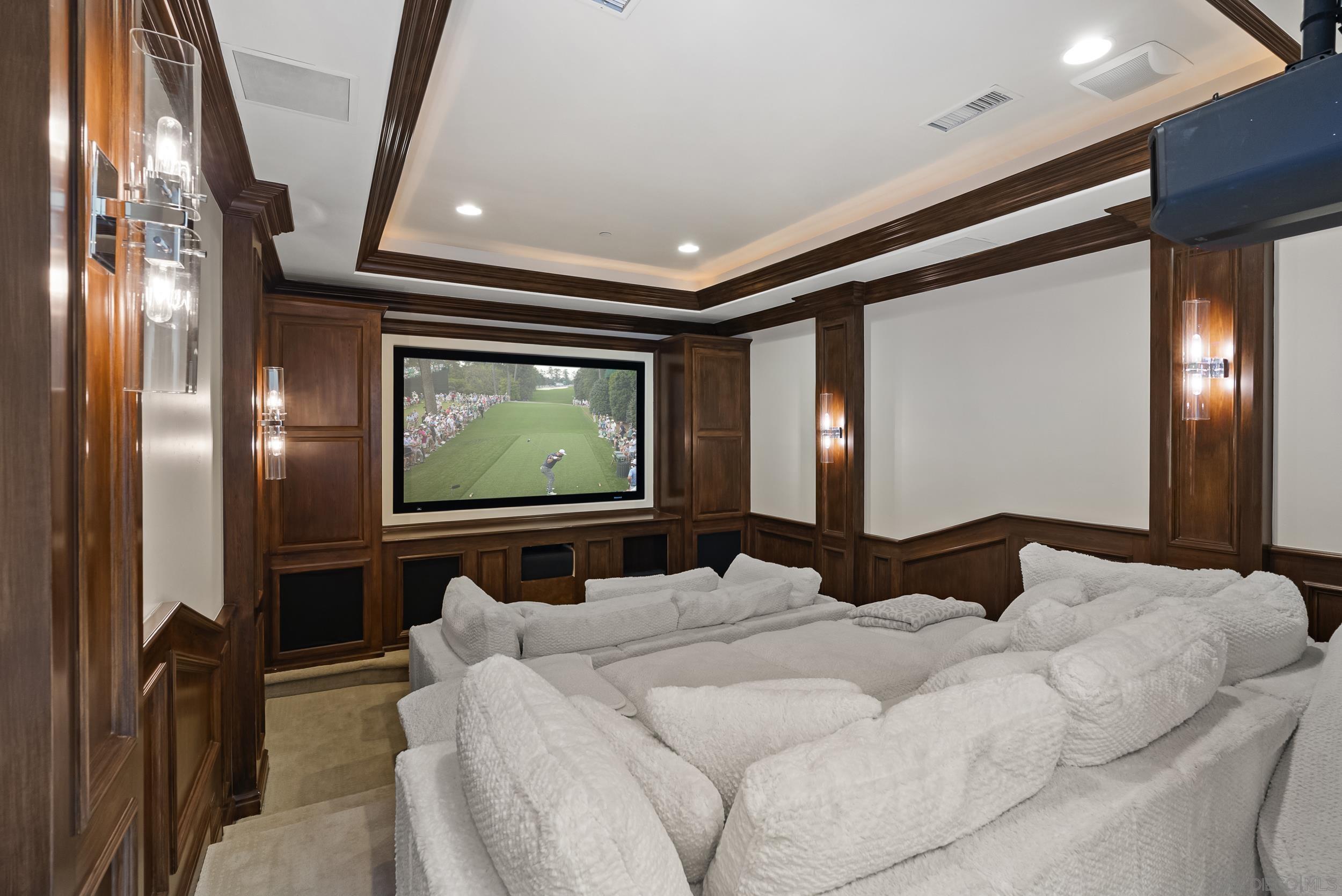 Detail Gallery Image 15 of 36 For 7628  Top O the Morning Way, San Diego,  CA 92127 - 4 Beds | 4/1 Baths