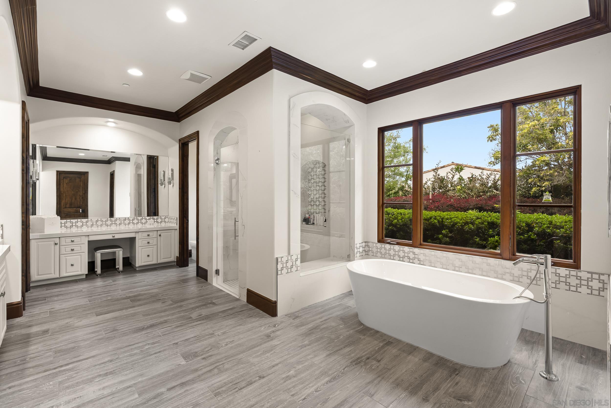 Detail Gallery Image 19 of 36 For 7628  Top O the Morning Way, San Diego,  CA 92127 - 4 Beds | 4/1 Baths