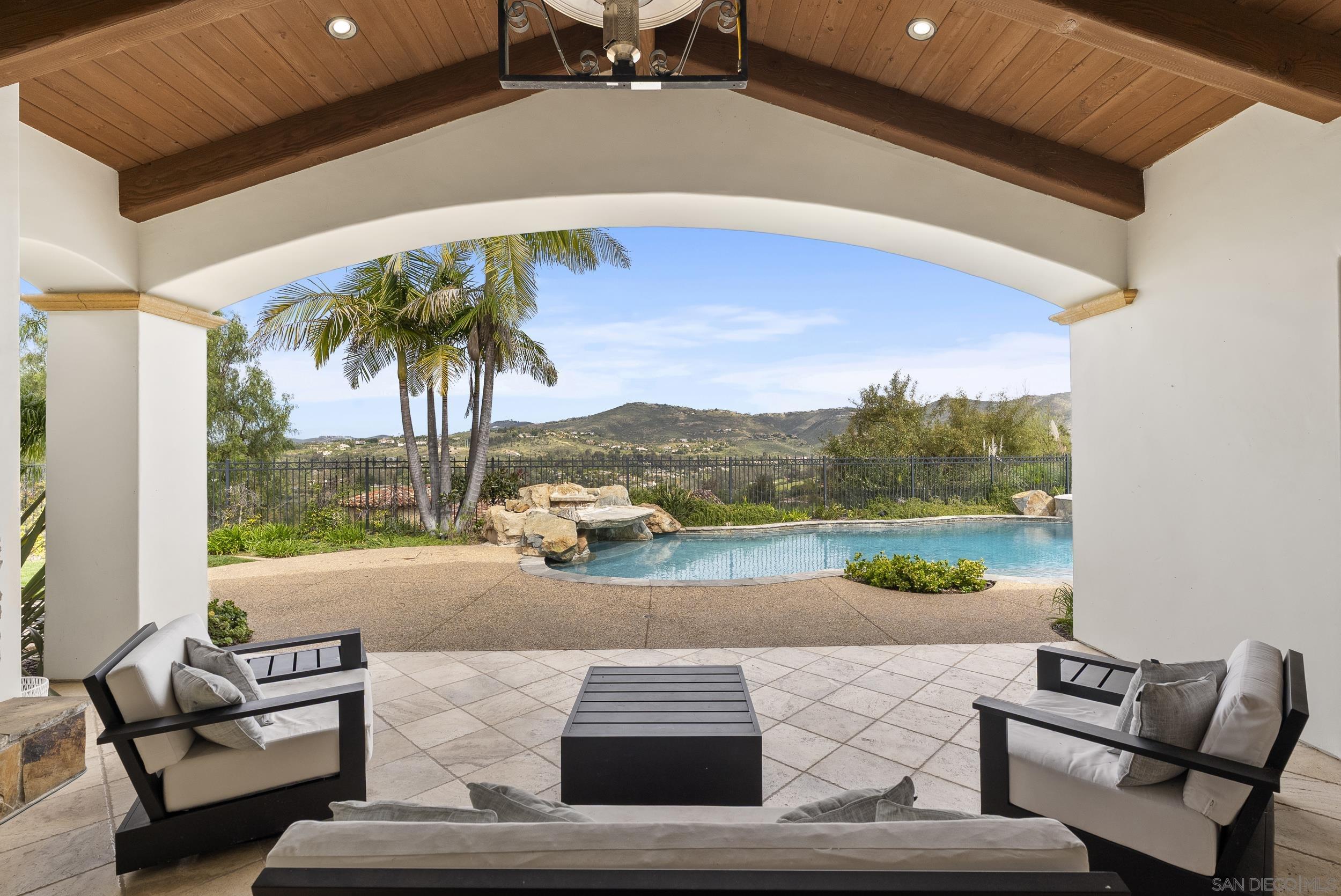 Detail Gallery Image 28 of 36 For 7628  Top O the Morning Way, San Diego,  CA 92127 - 4 Beds | 4/1 Baths