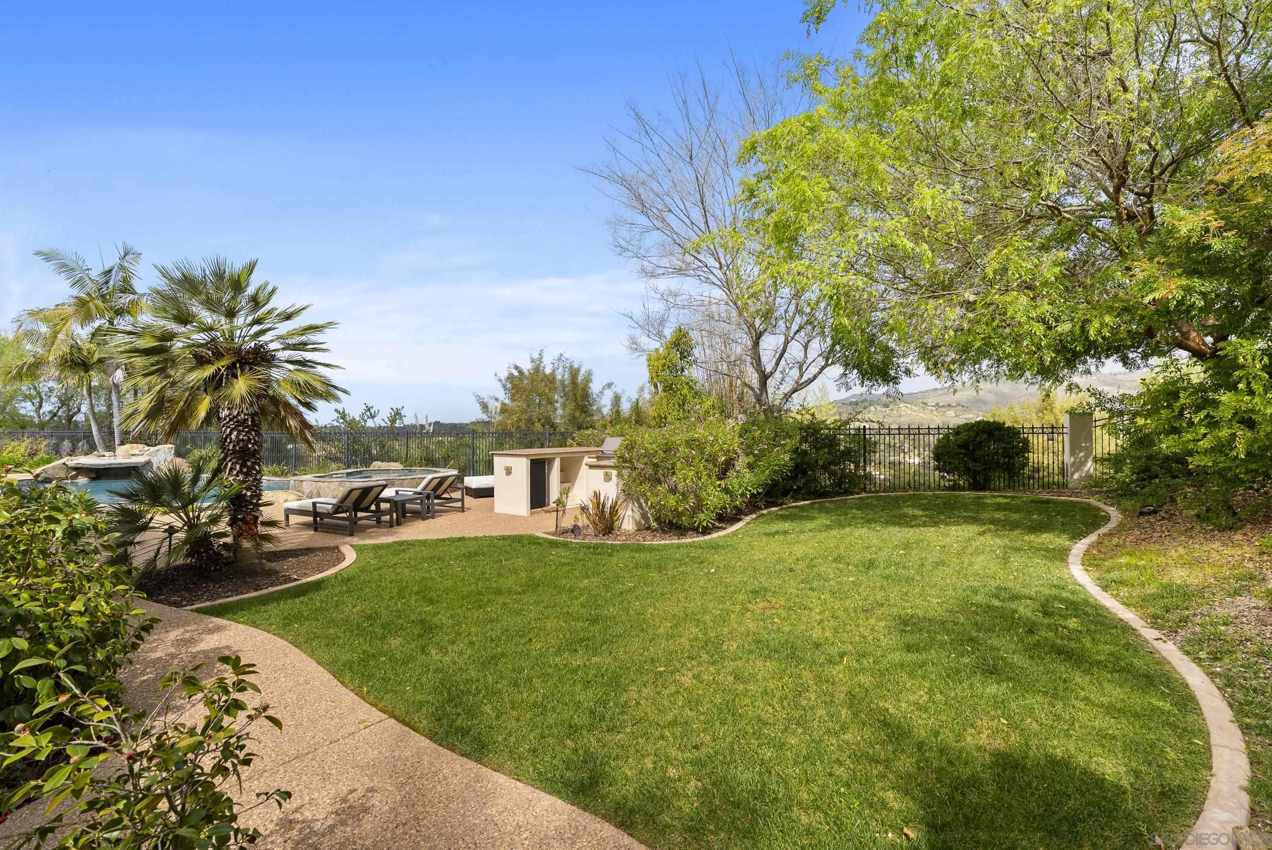 Detail Gallery Image 32 of 36 For 7628  Top O the Morning Way, San Diego,  CA 92127 - 4 Beds | 4/1 Baths