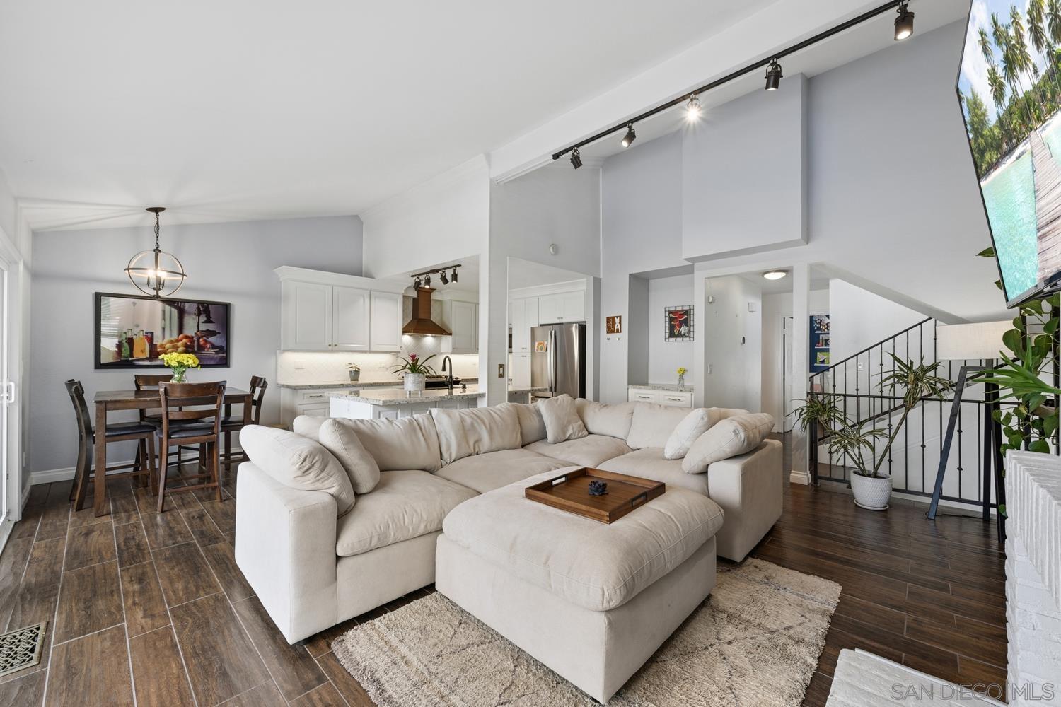 Detail Gallery Image 2 of 28 For 4767  Ingulf St, San Diego,  CA 92110 - 3 Beds | 2 Baths