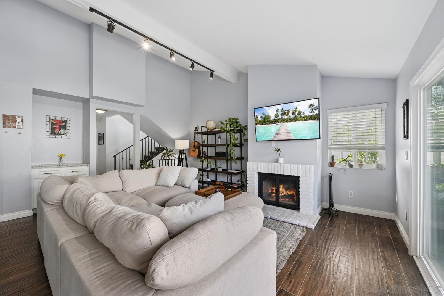 Detail Gallery Image 4 of 28 For 4767  Ingulf St, San Diego,  CA 92110 - 3 Beds | 2 Baths