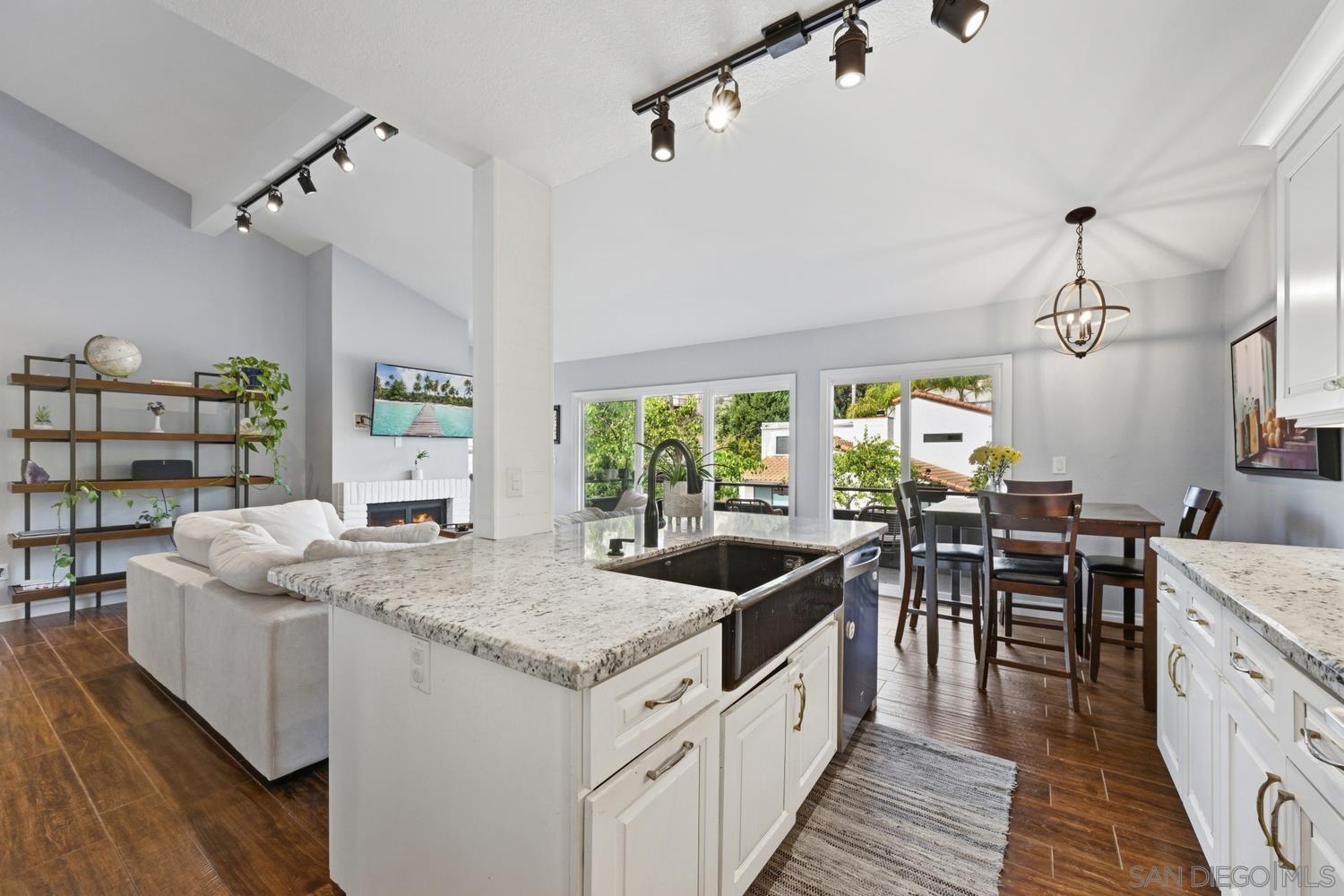 Detail Gallery Image 6 of 28 For 4767  Ingulf St, San Diego,  CA 92110 - 3 Beds | 2 Baths