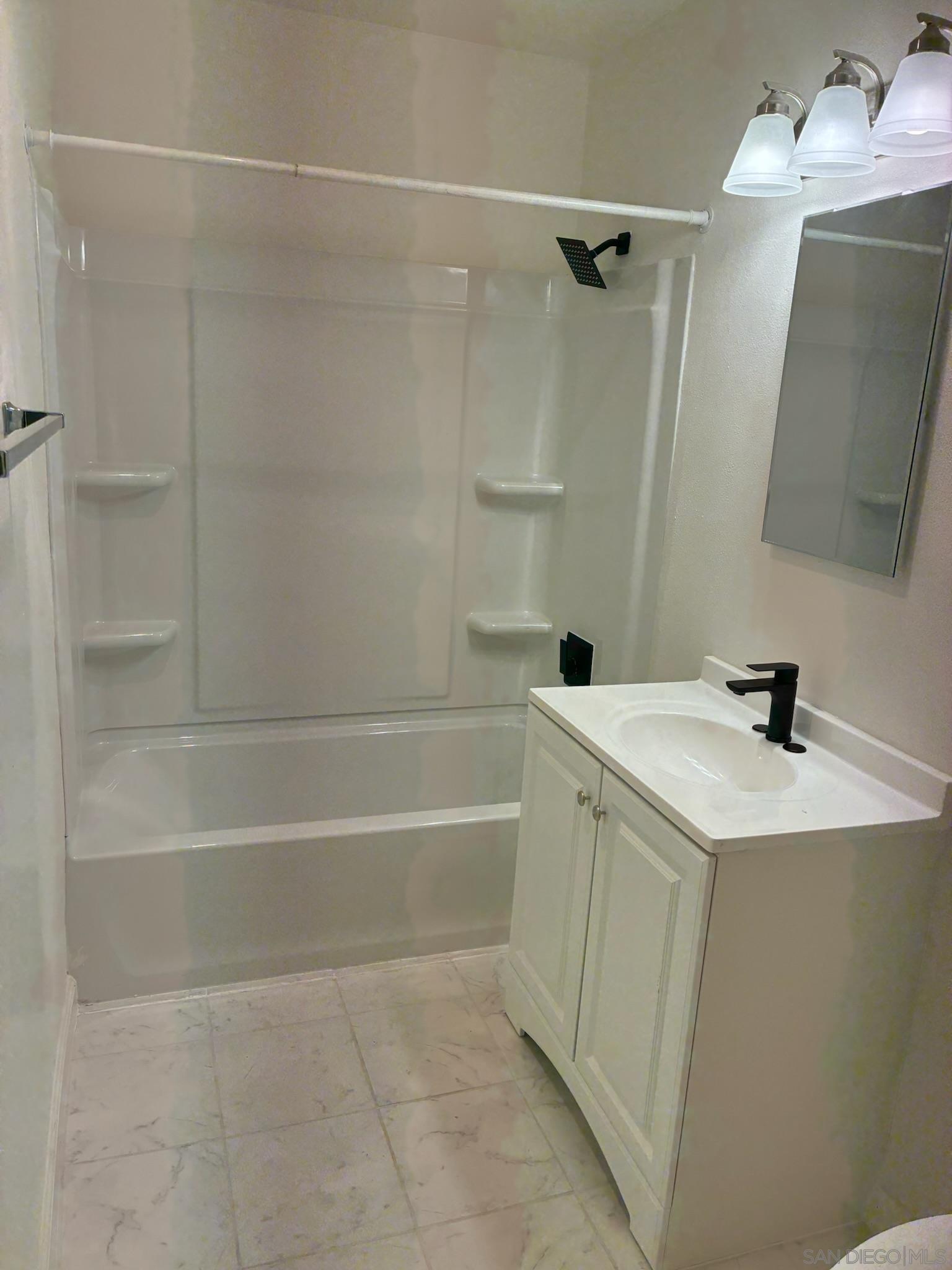 Detail Gallery Image 11 of 21 For 5068  Palin St, San Diego,  CA 92113 - 3 Beds | 2 Baths