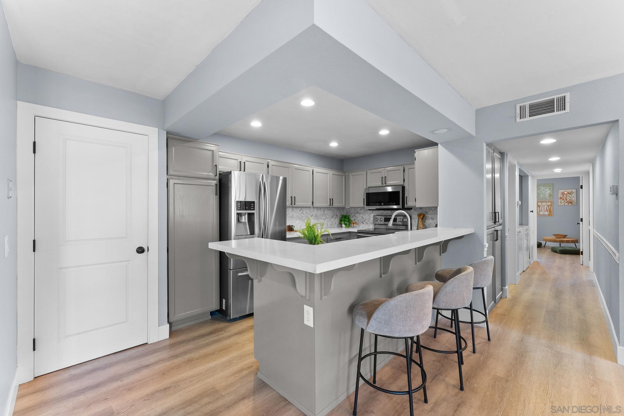 Detail Gallery Image 10 of 28 For 3930  Centre St  #307,  San Diego,  CA 92103 - 2 Beds | 2 Baths