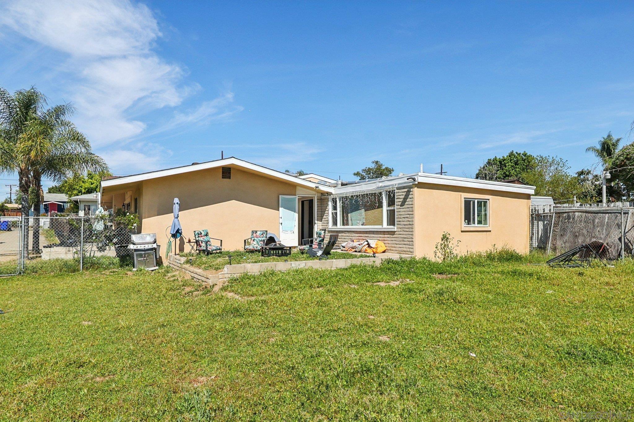 Detail Gallery Image 2 of 67 For 4215-17  Sycamore Dr, San Diego,  CA 92105 - – Beds | – Baths