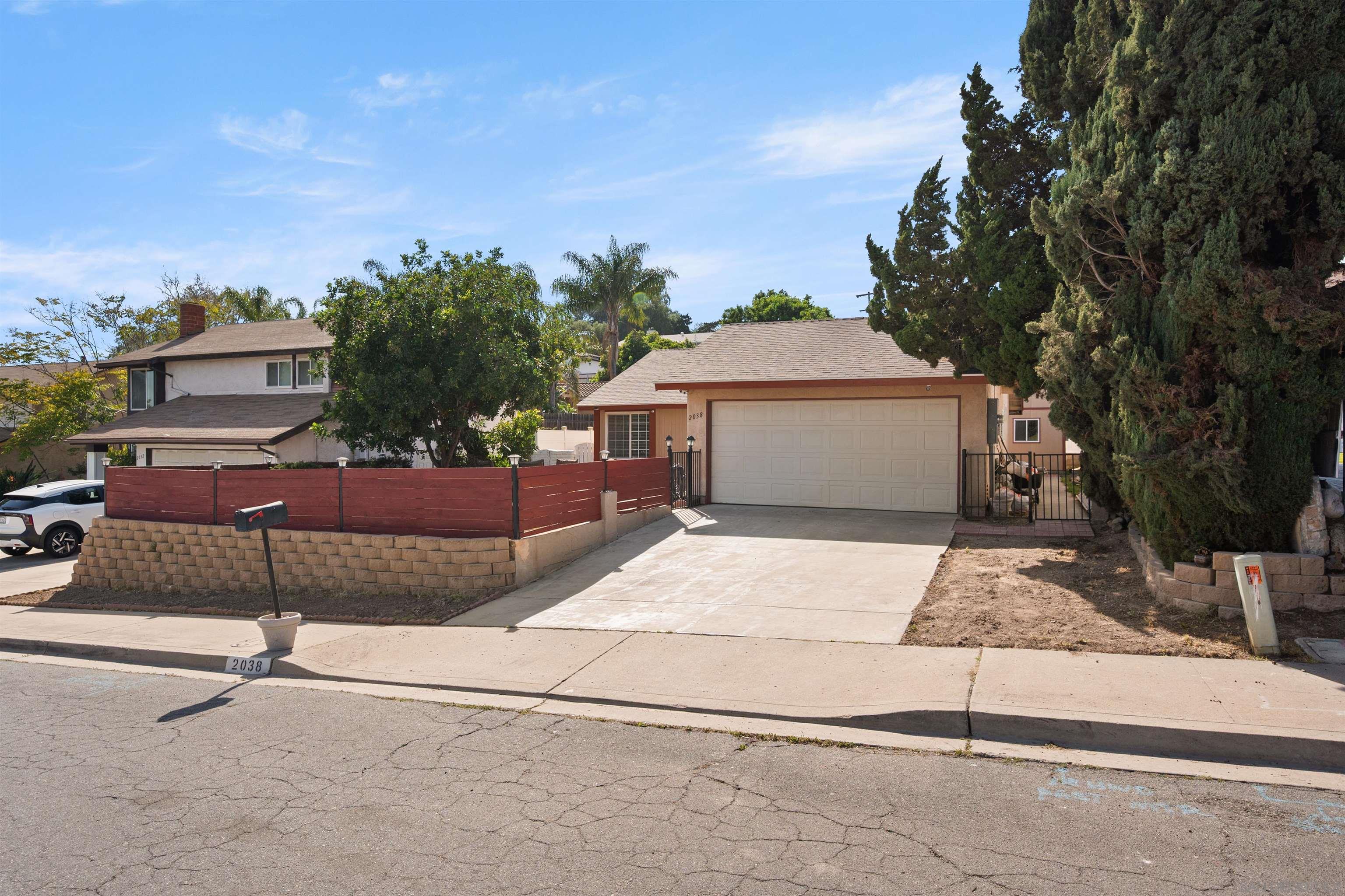 Detail Gallery Image 2 of 48 For 2038  Siegle Dr, Lemon Grove,  CA 91945 - 3 Beds | 2 Baths