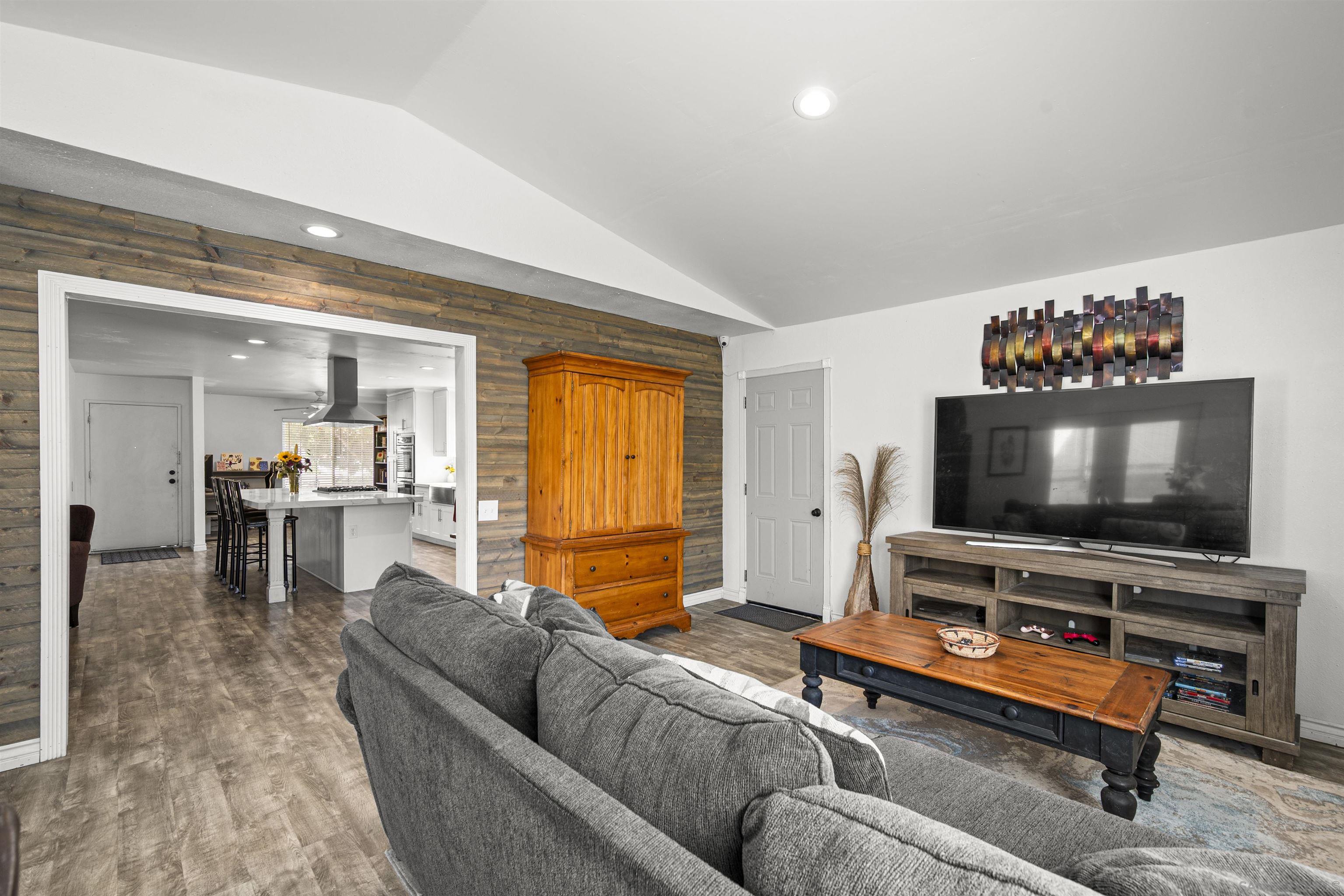 Detail Gallery Image 22 of 48 For 2038  Siegle Dr, Lemon Grove,  CA 91945 - 3 Beds | 2 Baths