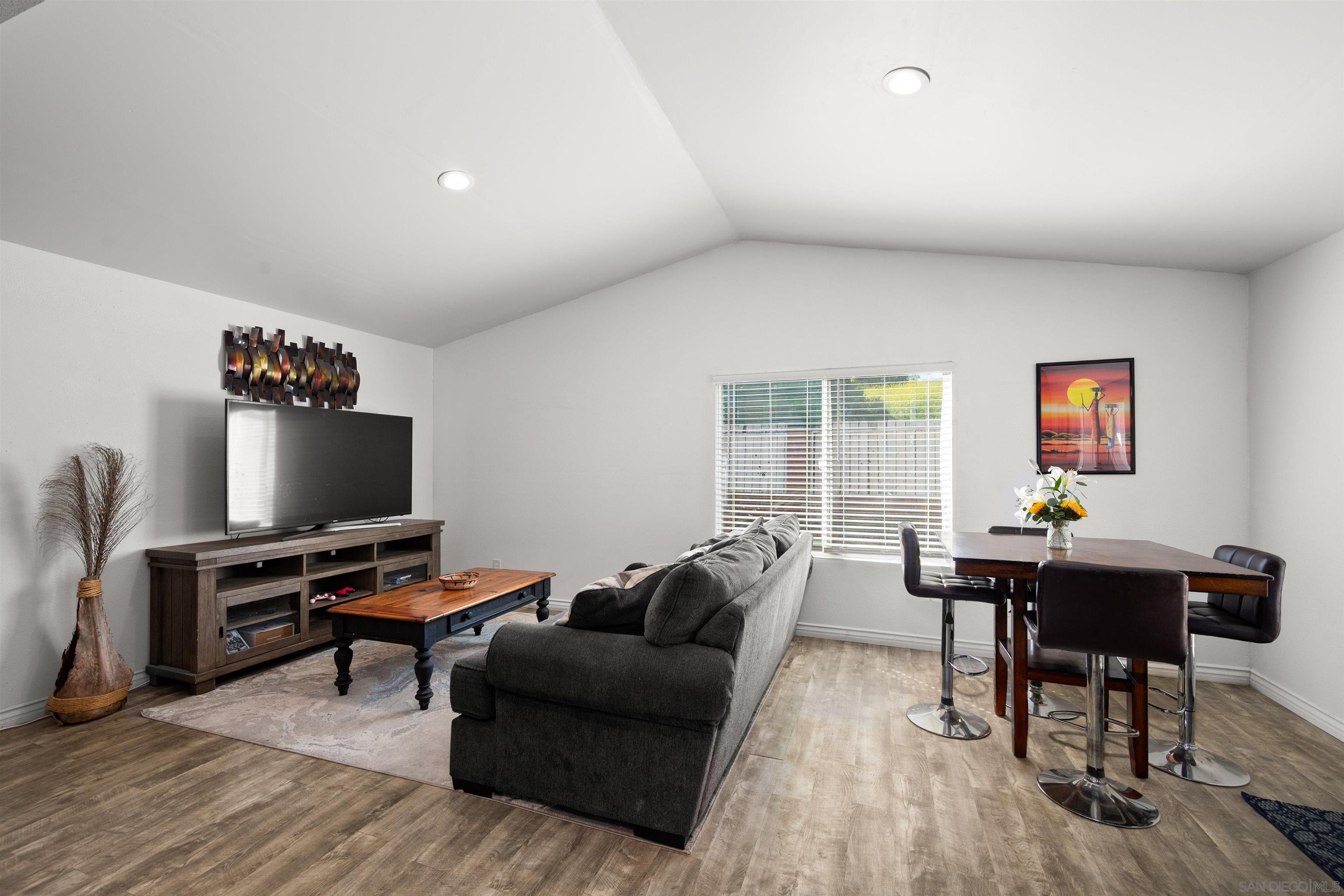 Detail Gallery Image 23 of 48 For 2038  Siegle Dr, Lemon Grove,  CA 91945 - 3 Beds | 2 Baths