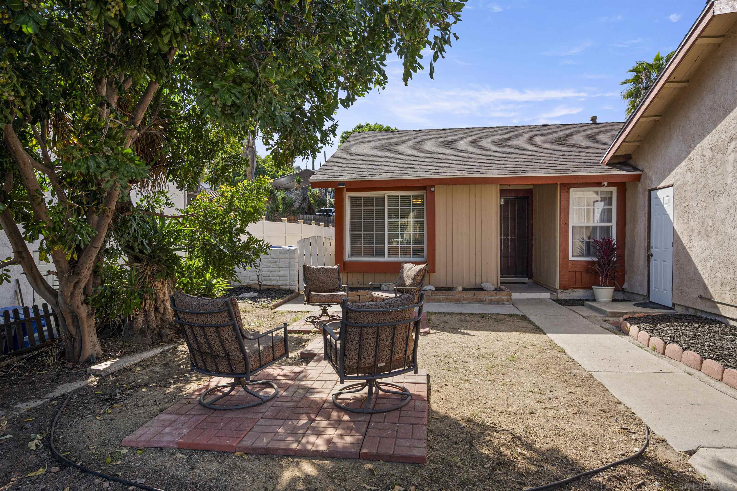 Detail Gallery Image 7 of 48 For 2038  Siegle Dr, Lemon Grove,  CA 91945 - 3 Beds | 2 Baths