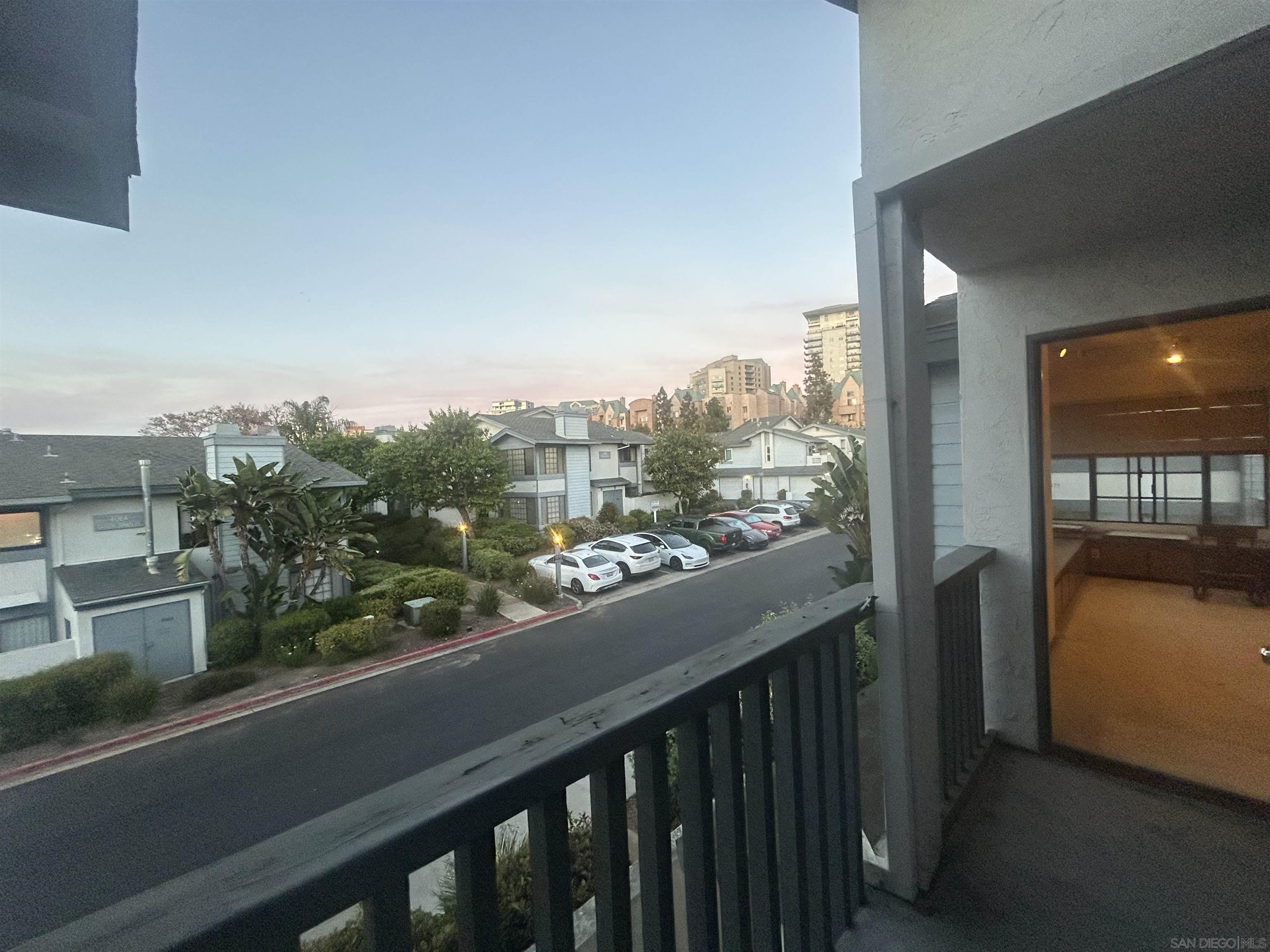 Detail Gallery Image 15 of 17 For 4055  Crystal Dawn Lane  #201,  San Diego,  CA 92122 - 2 Beds | 2 Baths