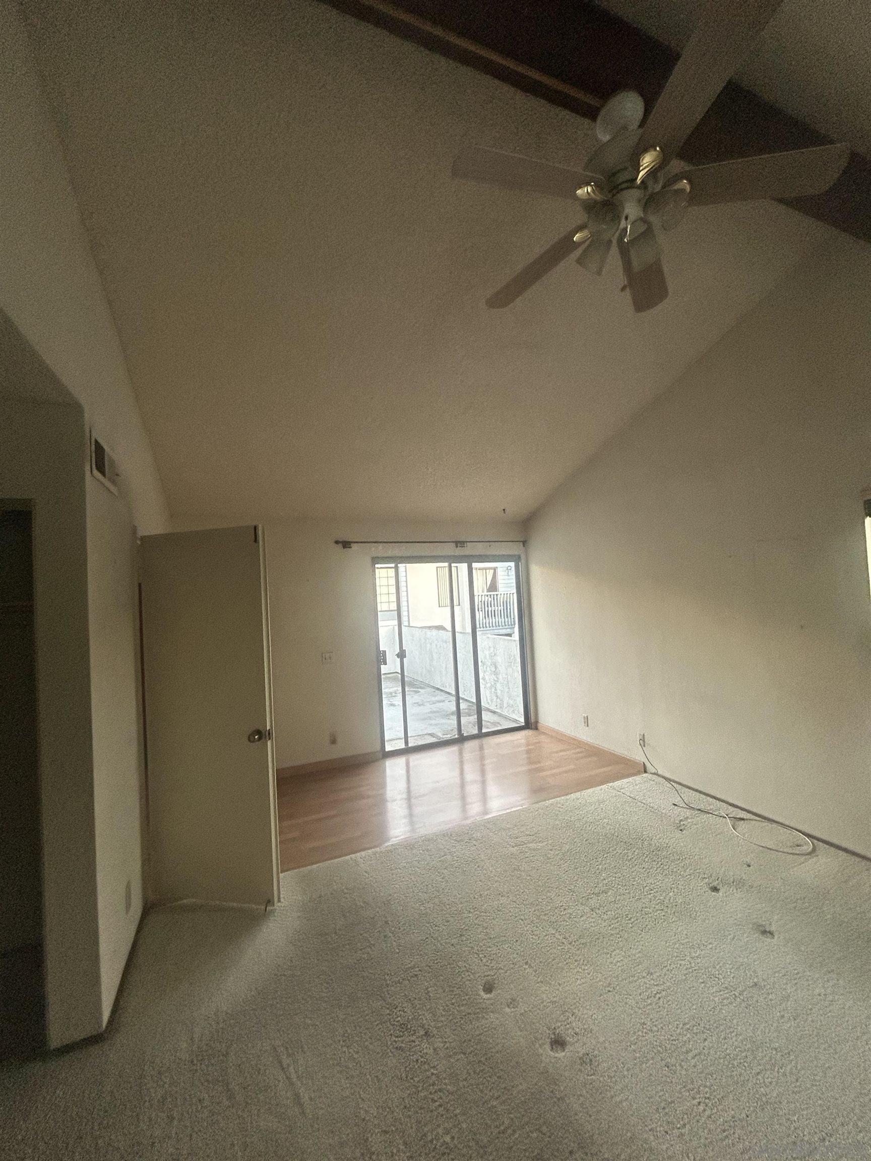 Detail Gallery Image 3 of 17 For 4055  Crystal Dawn Lane  #201,  San Diego,  CA 92122 - 2 Beds | 2 Baths