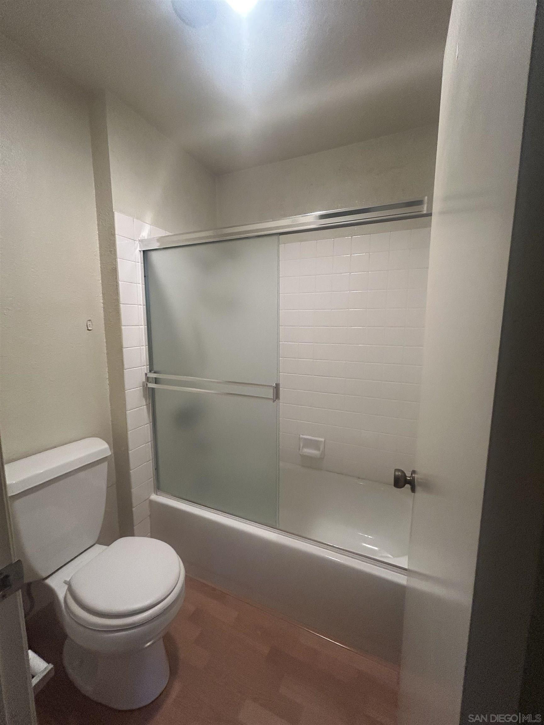 Detail Gallery Image 5 of 17 For 4055  Crystal Dawn Lane  #201,  San Diego,  CA 92122 - 2 Beds | 2 Baths