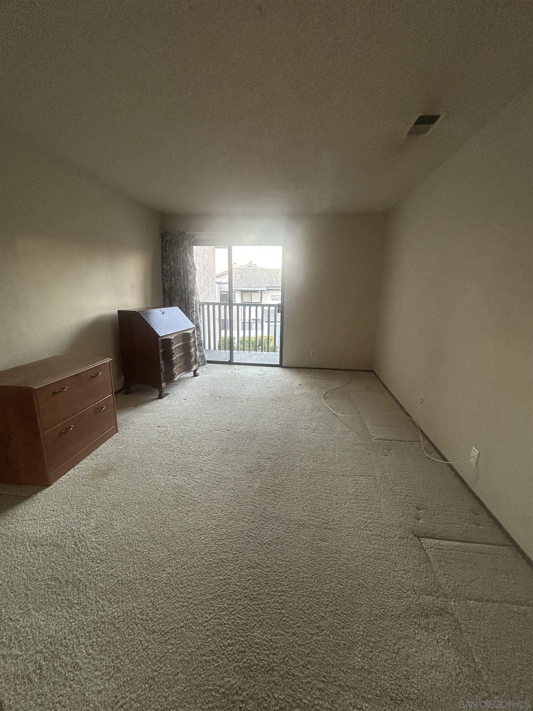 Detail Gallery Image 6 of 17 For 4055  Crystal Dawn Lane  #201,  San Diego,  CA 92122 - 2 Beds | 2 Baths