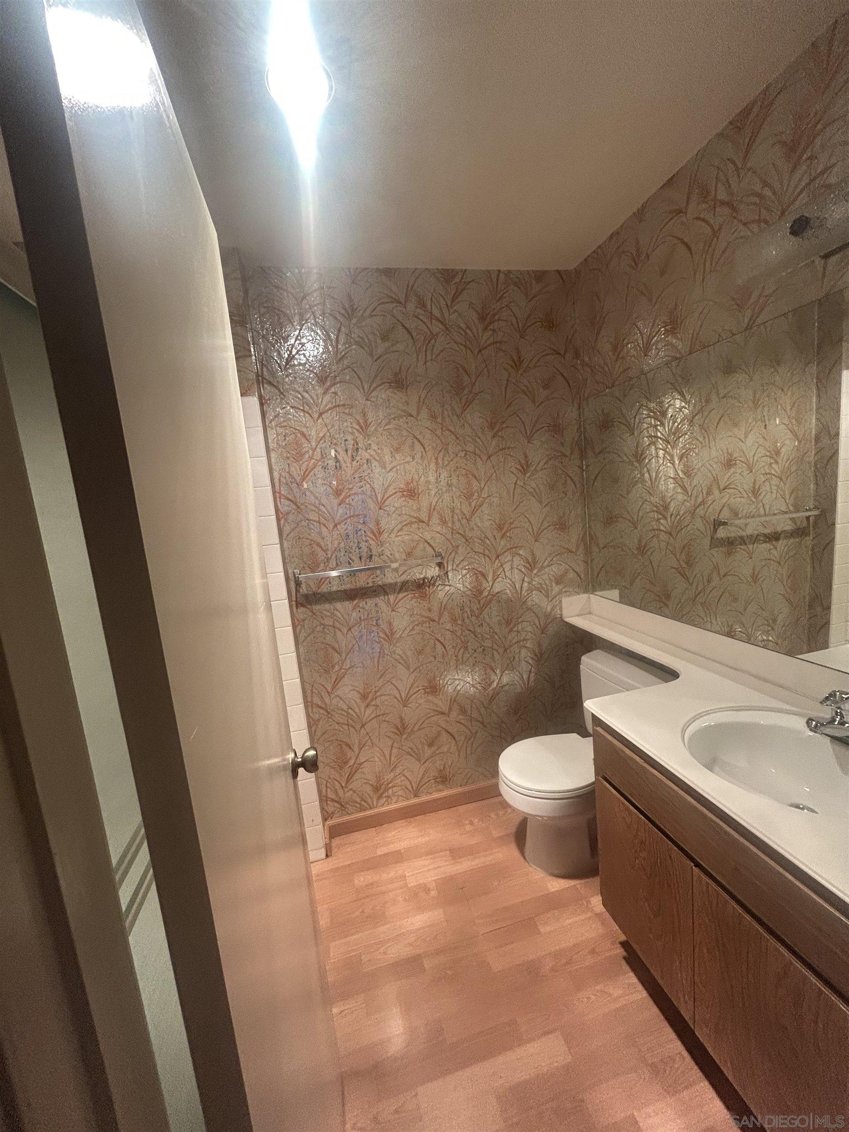 Detail Gallery Image 8 of 17 For 4055  Crystal Dawn Lane  #201,  San Diego,  CA 92122 - 2 Beds | 2 Baths