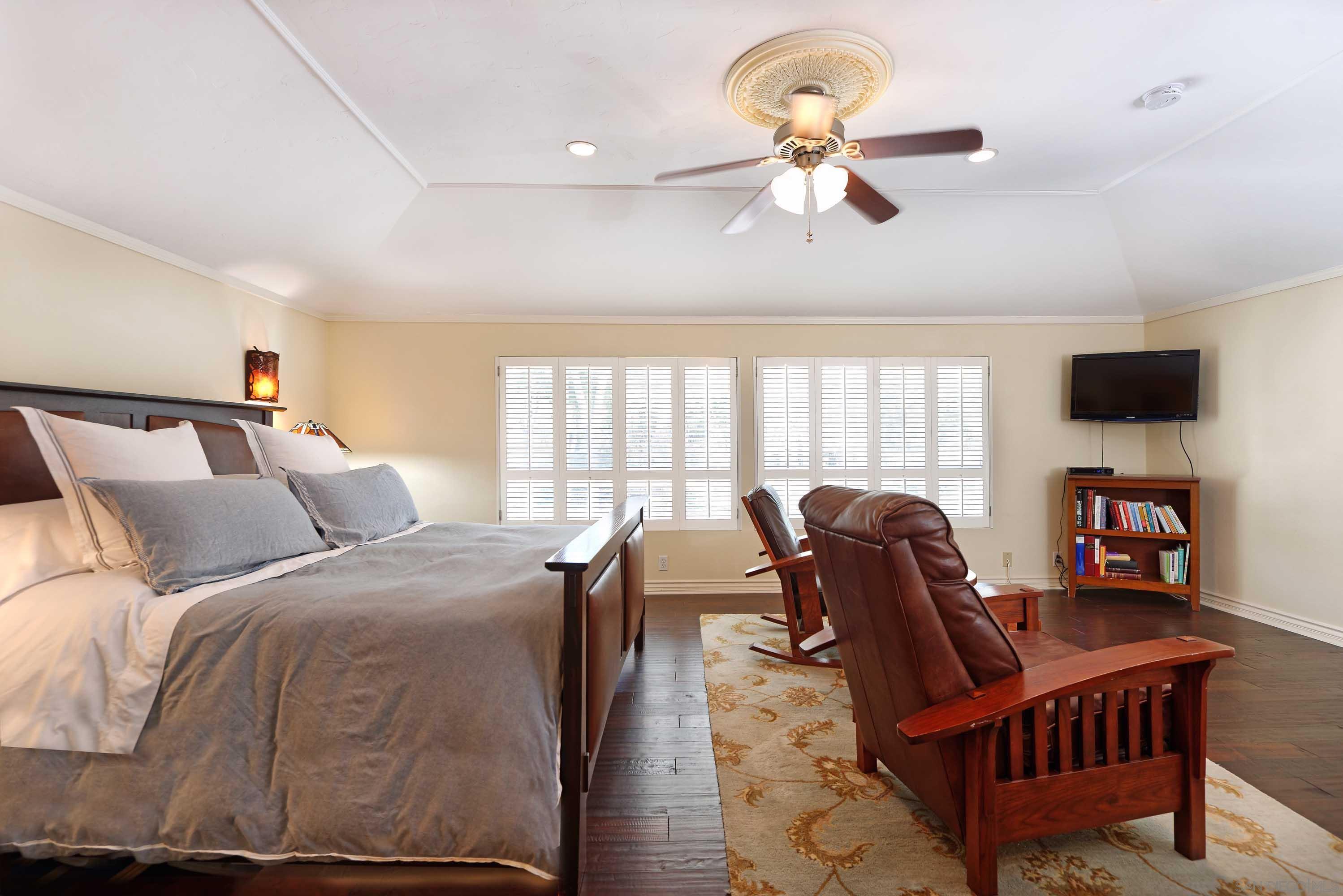 Detail Gallery Image 16 of 30 For 8358  Caminito Helecho, La Jolla,  CA 92037 - 4 Beds | 3 Baths