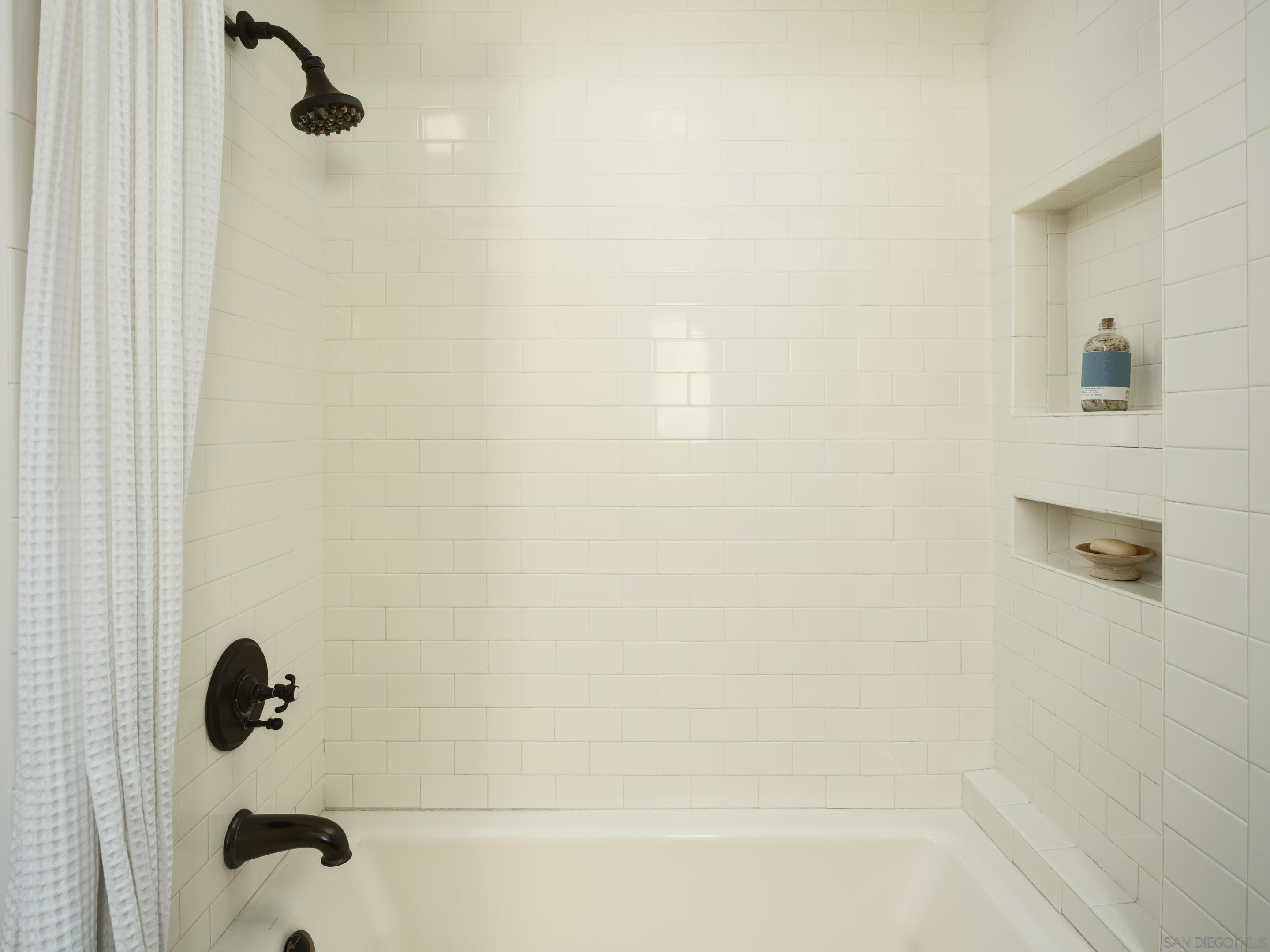 Detail Gallery Image 17 of 29 For 3552  Arnold, San Diego,  CA 92104 - 2 Beds | 1 Baths