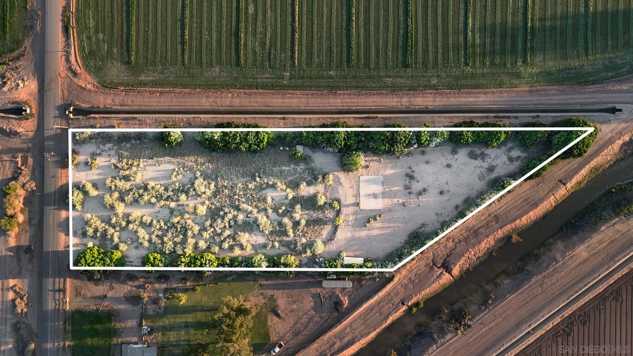 Detail Gallery Image 6 of 26 For , El Centro,  CA 92243 - – Beds | – Baths