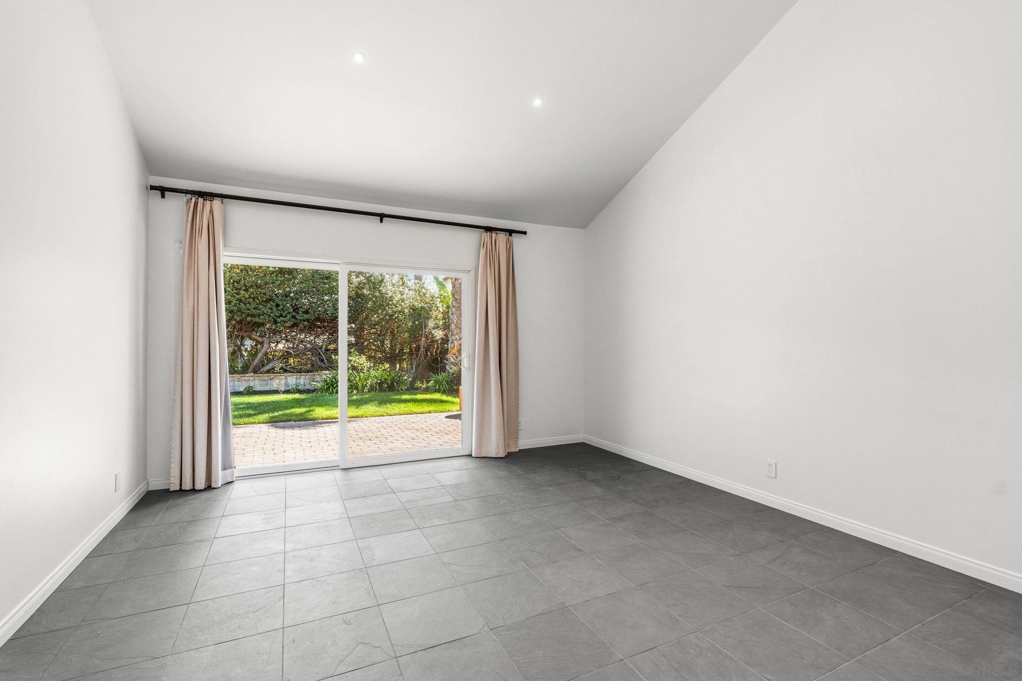 Detail Gallery Image 14 of 16 For 15999  via De Las Palmas, Rancho Santa Fe,  CA 92091 - 3 Beds | 2 Baths