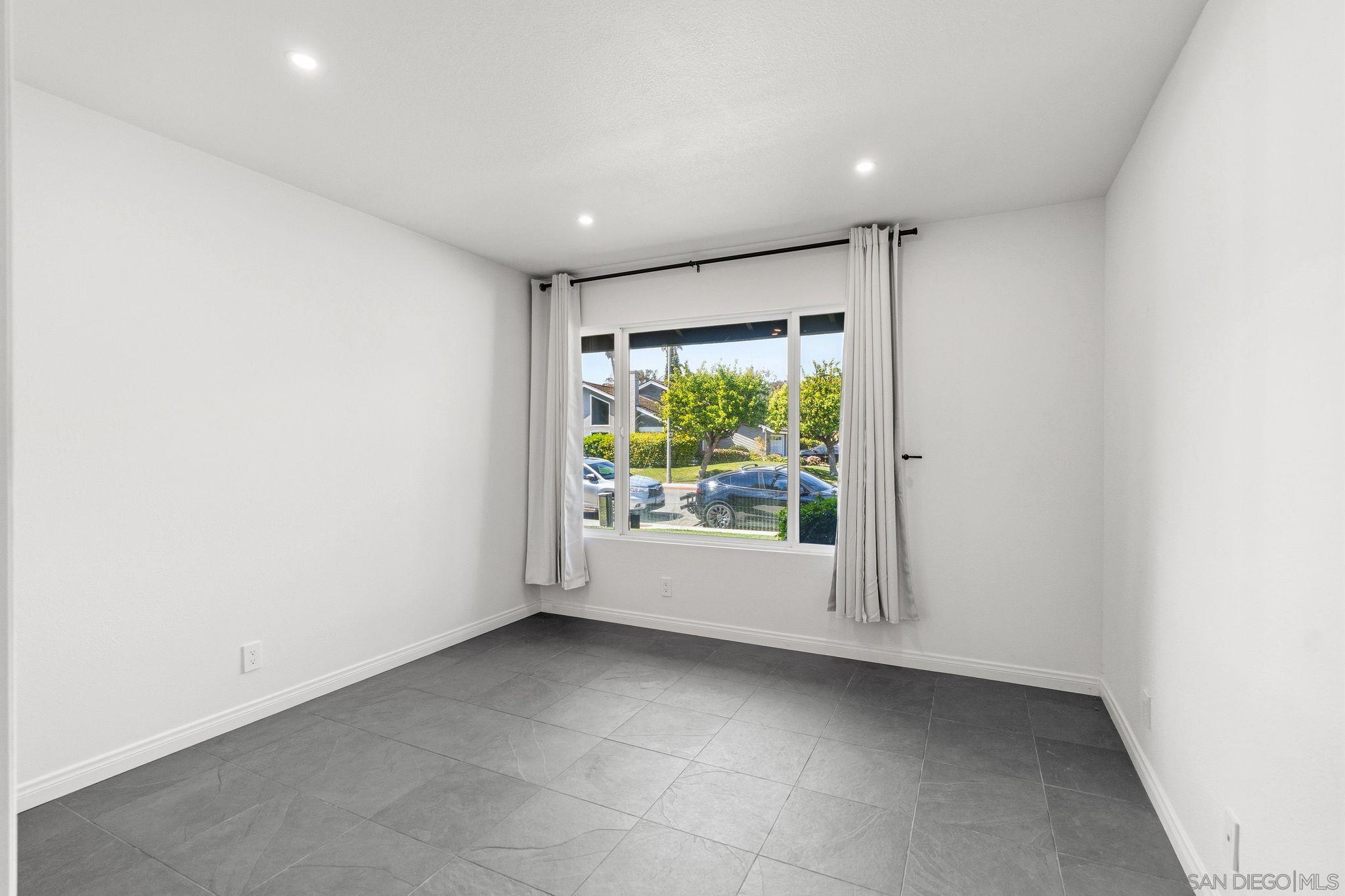 Detail Gallery Image 10 of 16 For 15999  via De Las Palmas, Rancho Santa Fe,  CA 92091 - 3 Beds | 2 Baths