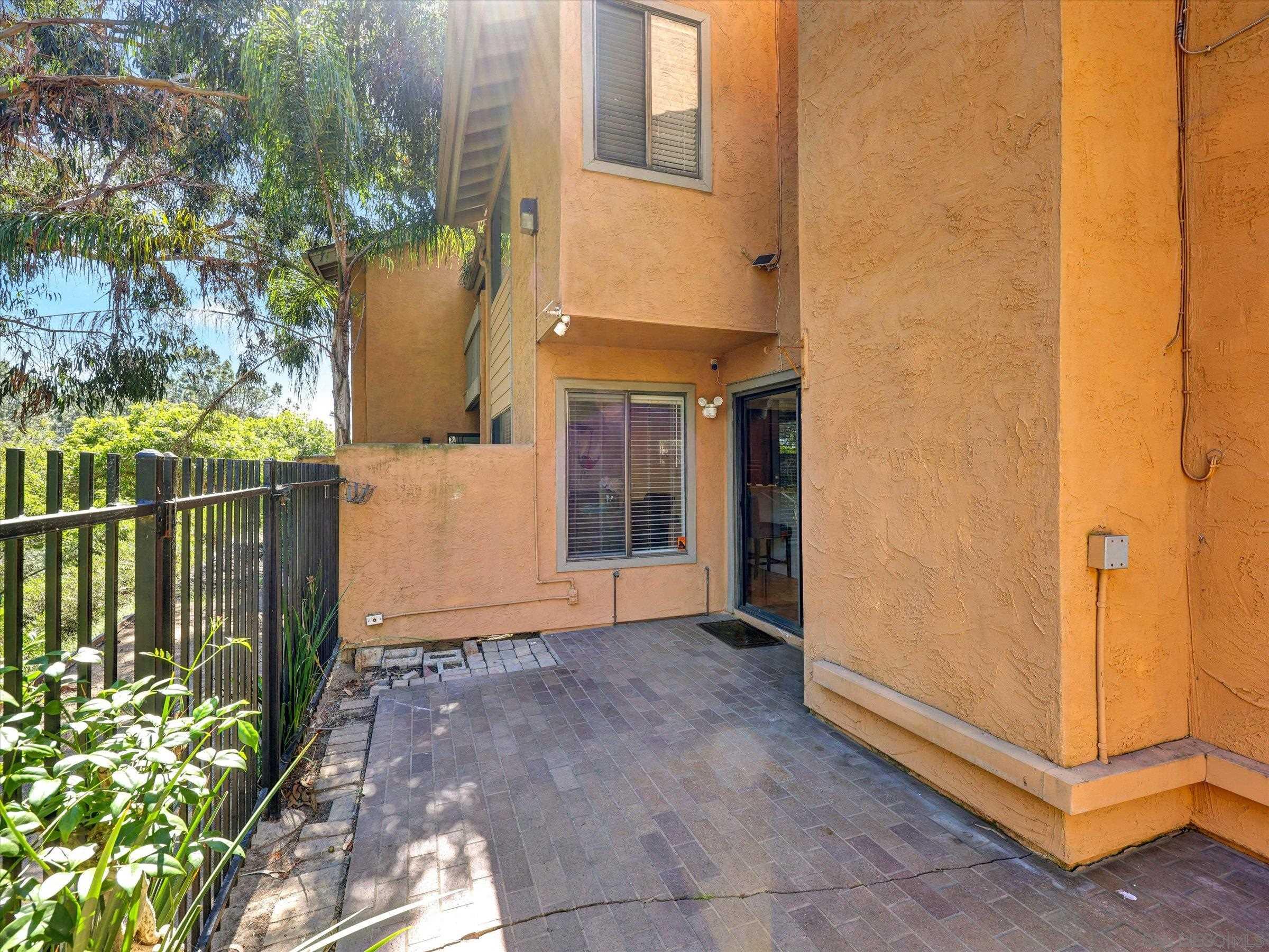 Detail Gallery Image 19 of 25 For 8995  via Andar, San Diego,  CA 92122 - 3 Beds | 2/1 Baths