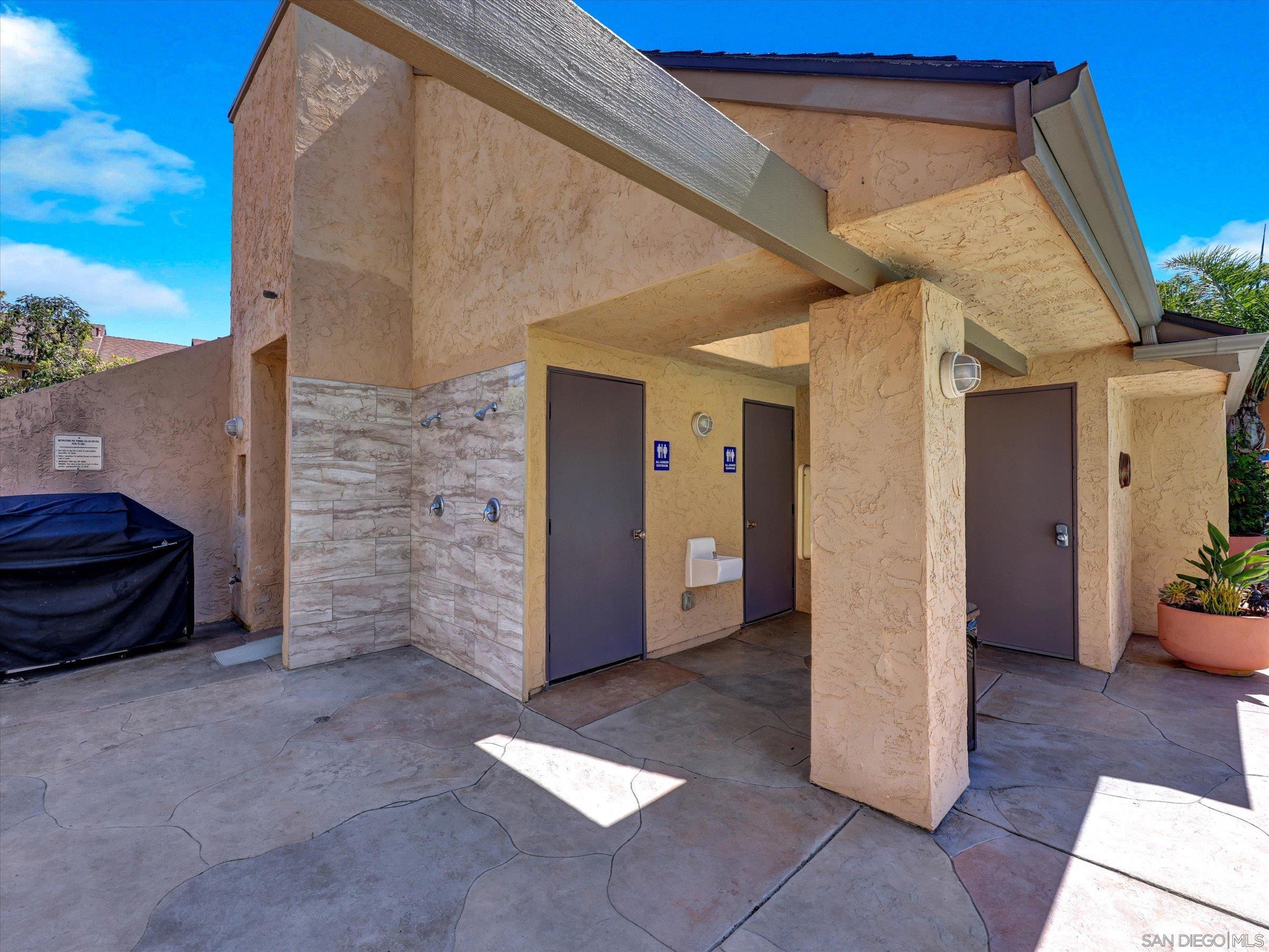 Detail Gallery Image 22 of 25 For 8995  via Andar, San Diego,  CA 92122 - 3 Beds | 2/1 Baths