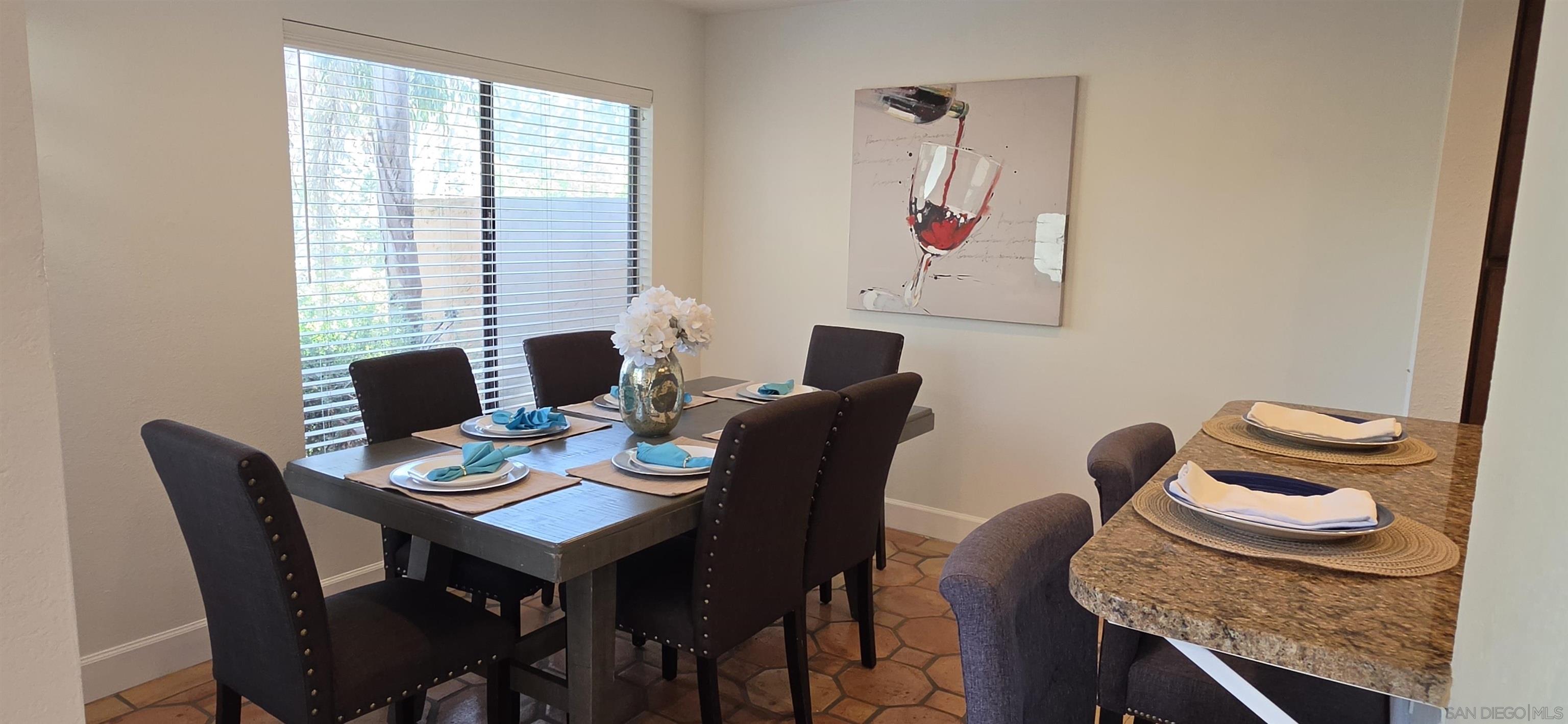 Detail Gallery Image 4 of 25 For 8995  via Andar, San Diego,  CA 92122 - 3 Beds | 2/1 Baths