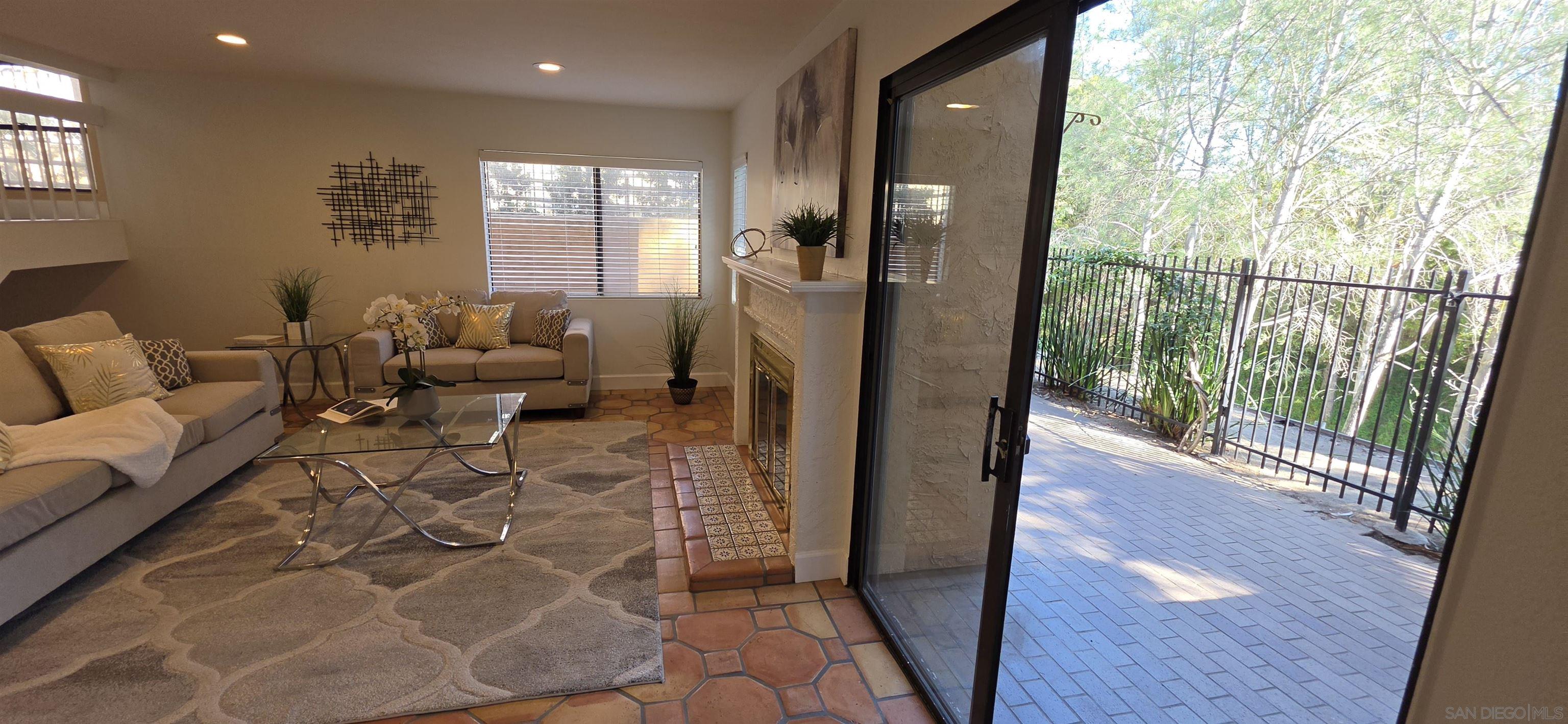 Detail Gallery Image 7 of 25 For 8995  via Andar, San Diego,  CA 92122 - 3 Beds | 2/1 Baths