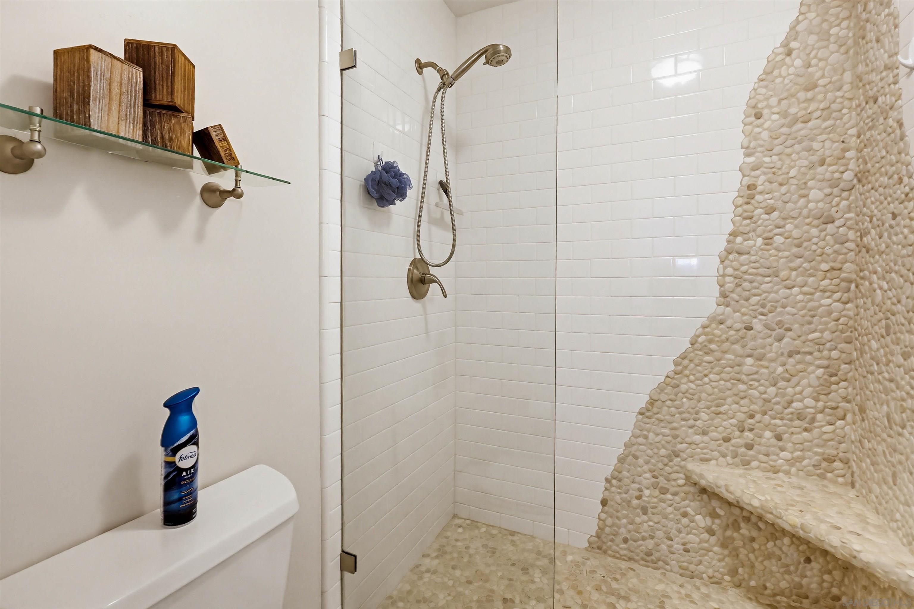 Detail Gallery Image 19 of 38 For 1235  Parker Place  2h,  San Diego,  CA 92109 - 3 Beds | 2 Baths