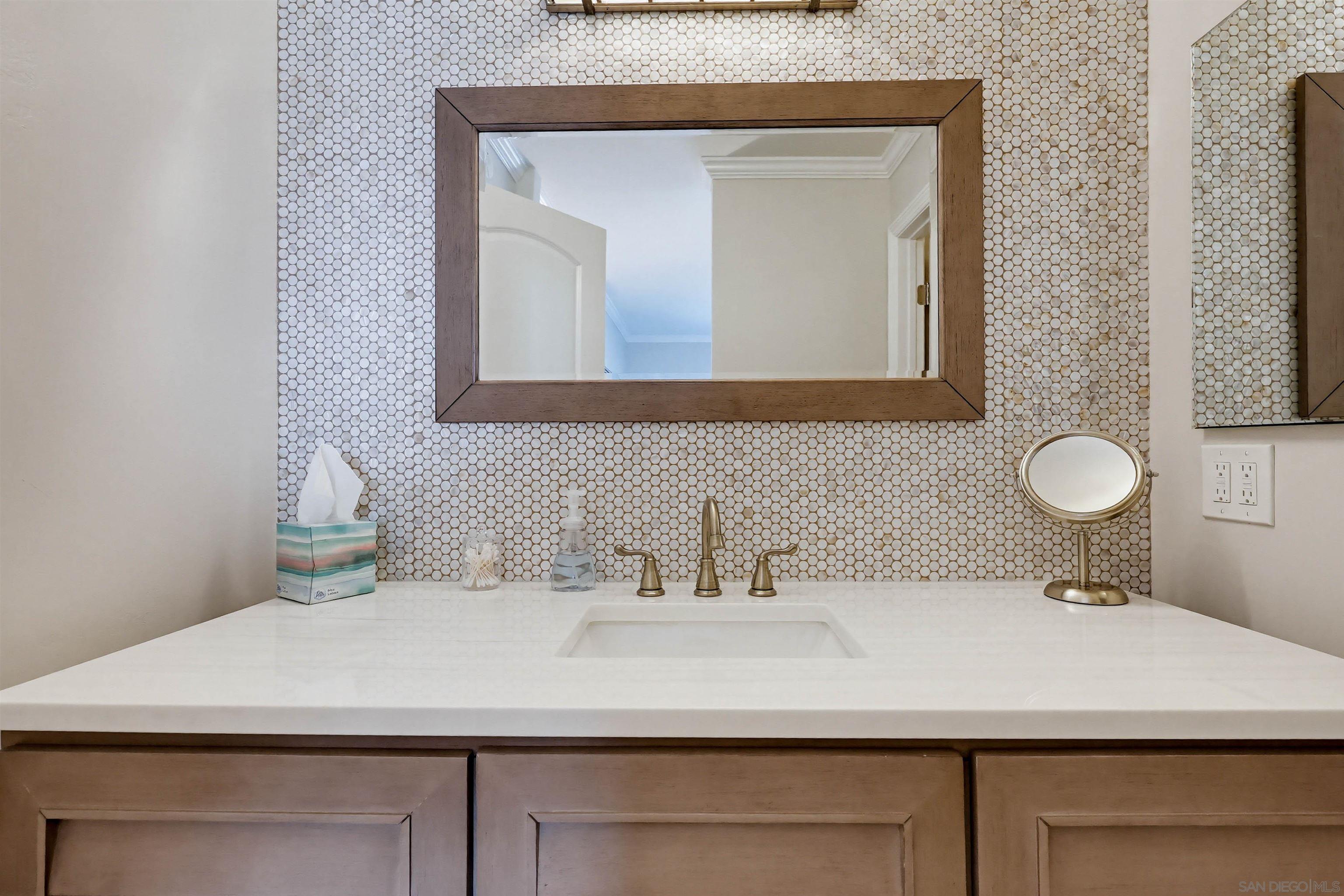 Detail Gallery Image 20 of 38 For 1235  Parker Place  2h,  San Diego,  CA 92109 - 3 Beds | 2 Baths