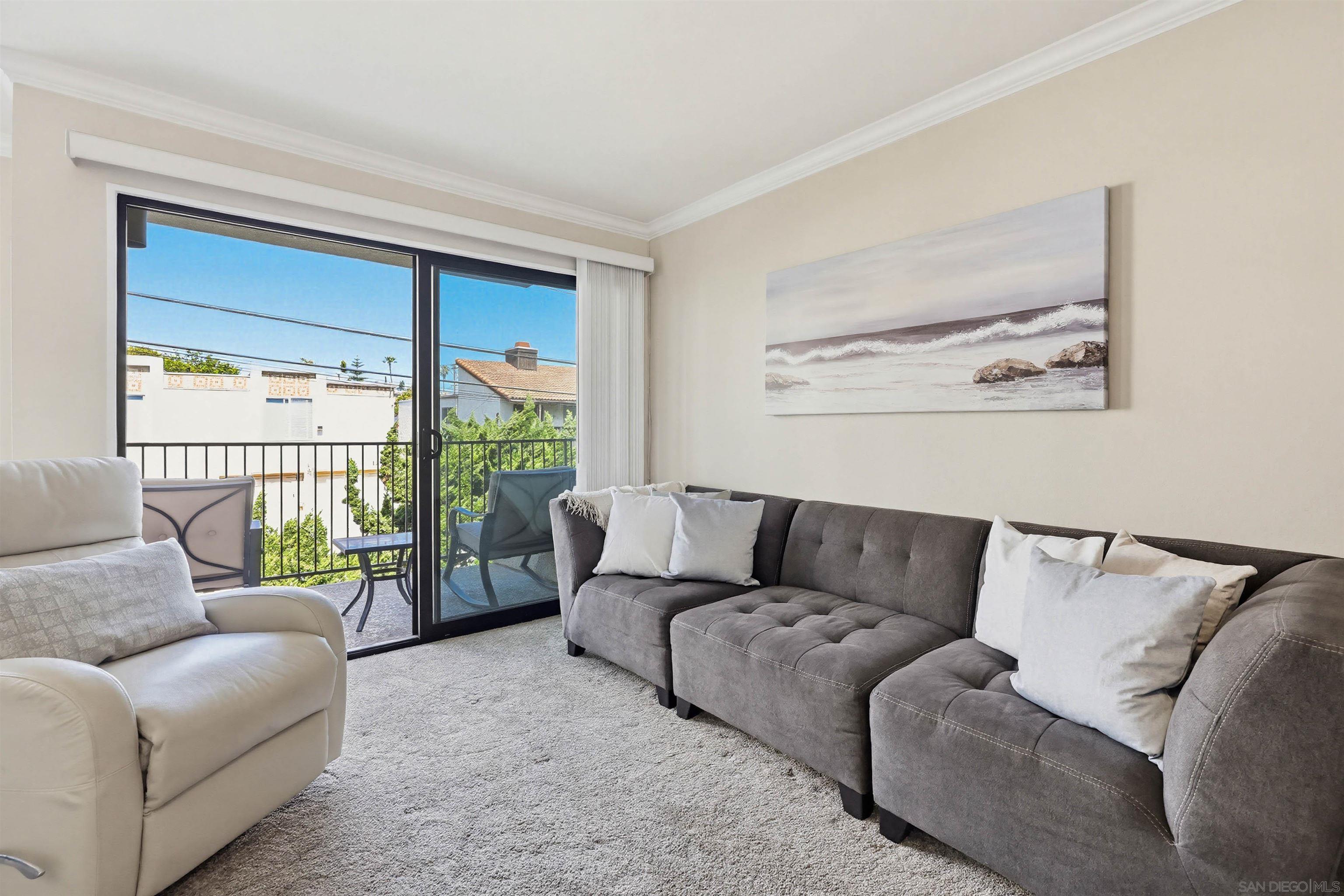 Detail Gallery Image 3 of 38 For 1235  Parker Place  2h,  San Diego,  CA 92109 - 3 Beds | 2 Baths