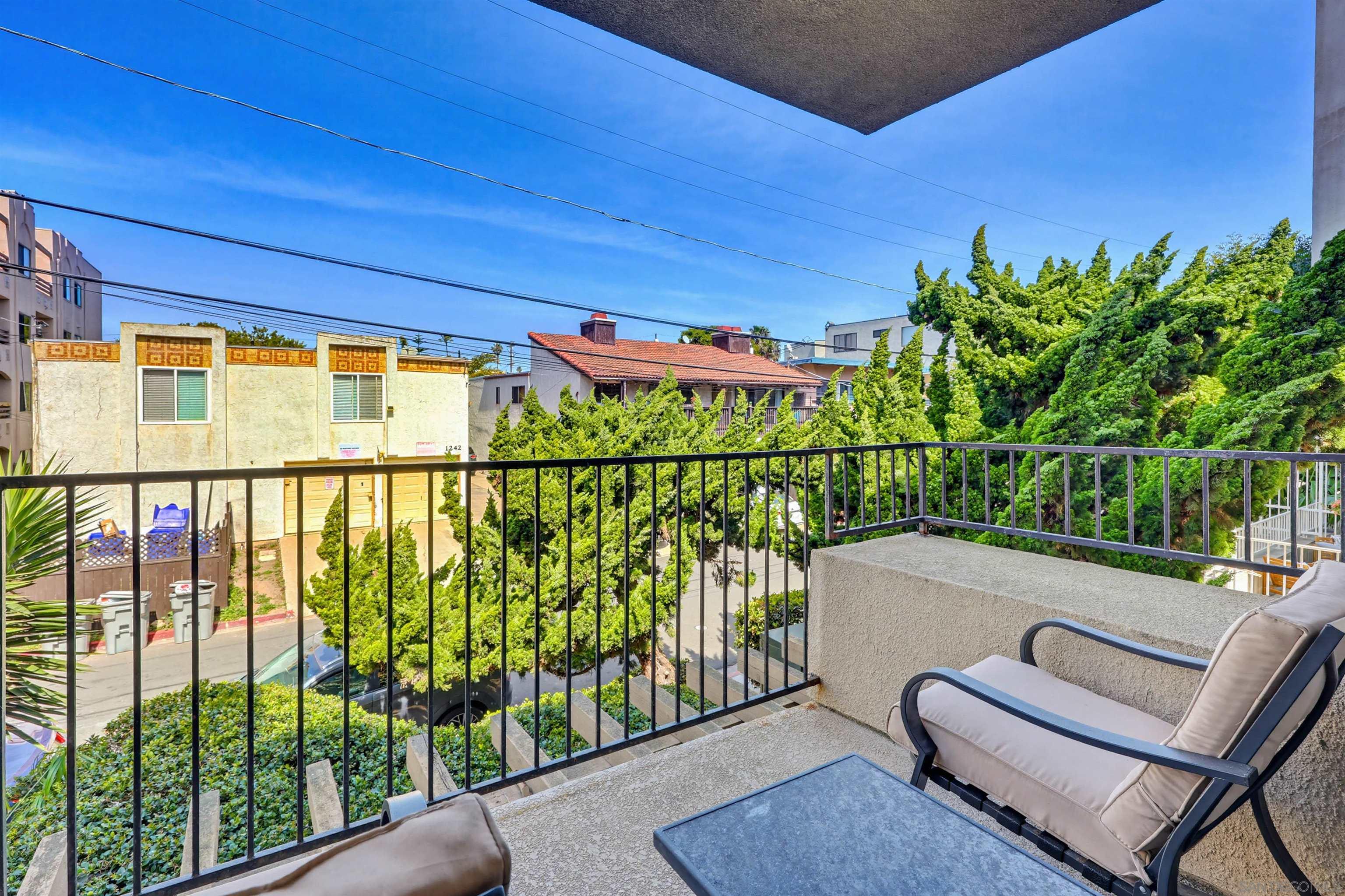 Detail Gallery Image 30 of 38 For 1235  Parker Place  2h,  San Diego,  CA 92109 - 3 Beds | 2 Baths