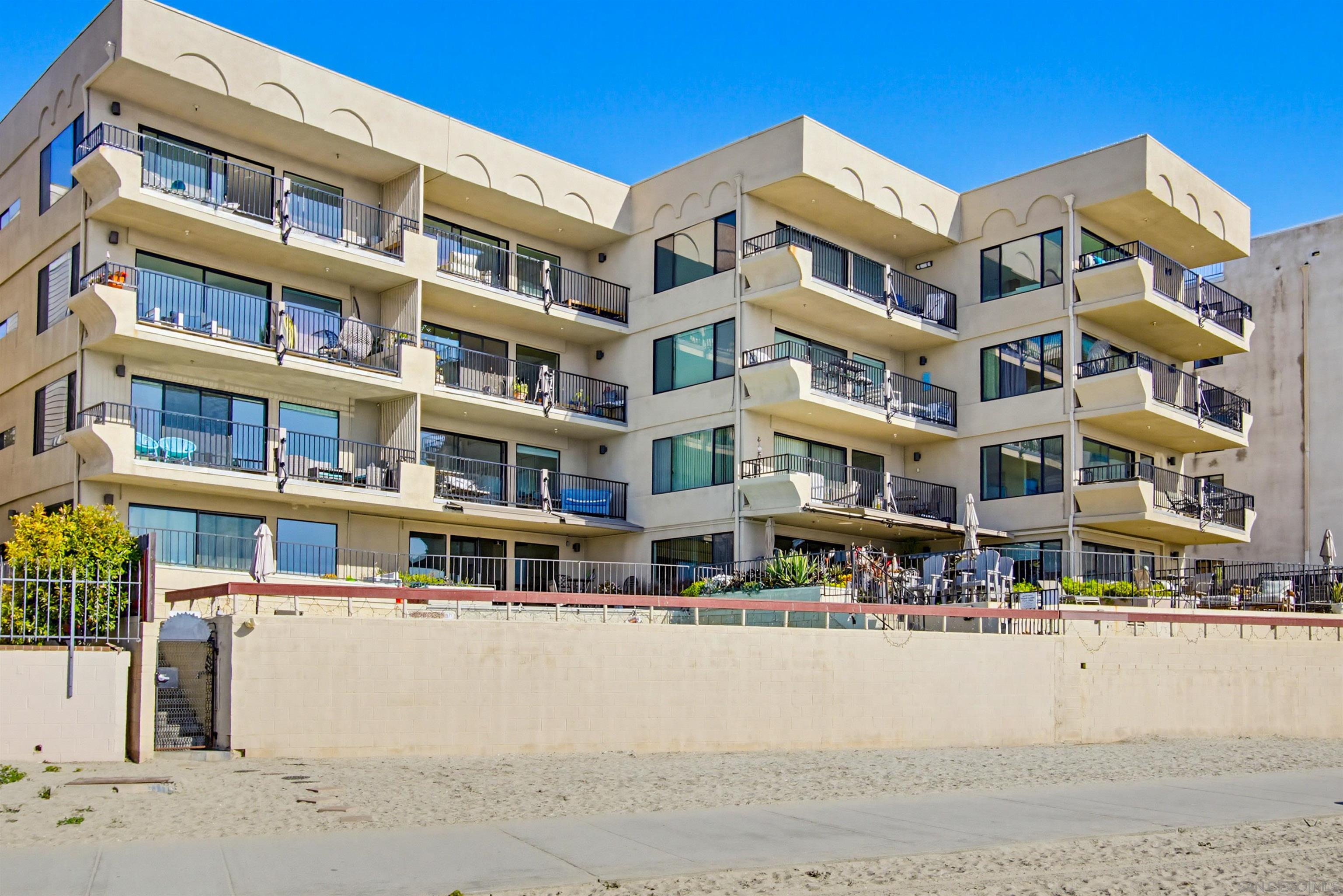Detail Gallery Image 32 of 38 For 1235  Parker Place  2h,  San Diego,  CA 92109 - 3 Beds | 2 Baths
