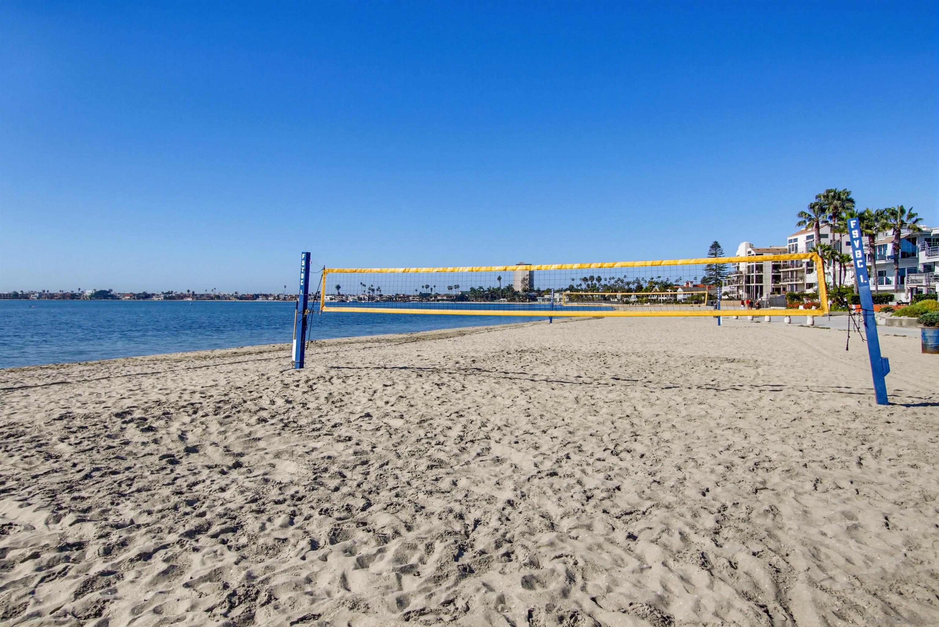 Detail Gallery Image 35 of 38 For 1235  Parker Place  2h,  San Diego,  CA 92109 - 3 Beds | 2 Baths