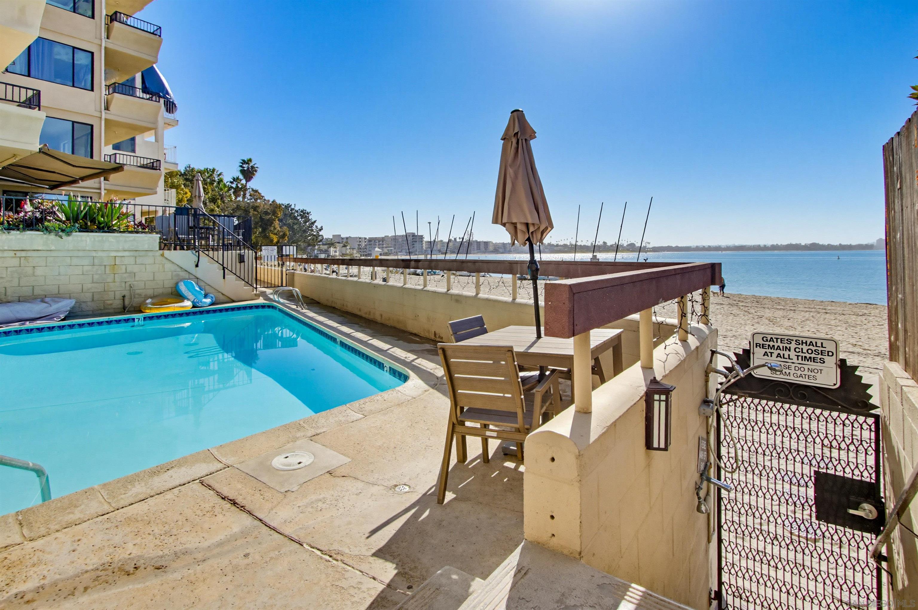 Detail Gallery Image 36 of 38 For 1235  Parker Place  2h,  San Diego,  CA 92109 - 3 Beds | 2 Baths