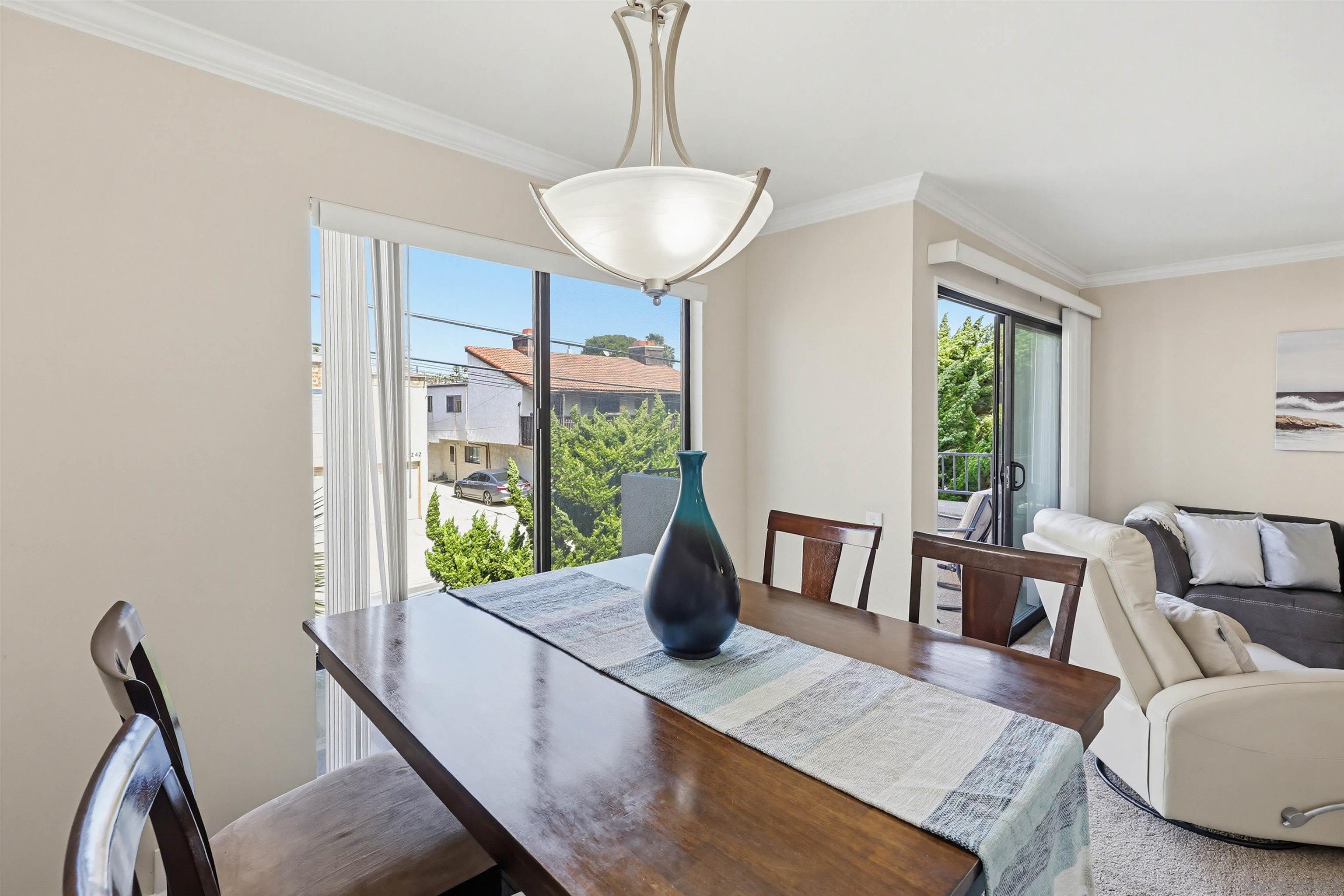 Detail Gallery Image 7 of 38 For 1235  Parker Place  2h,  San Diego,  CA 92109 - 3 Beds | 2 Baths