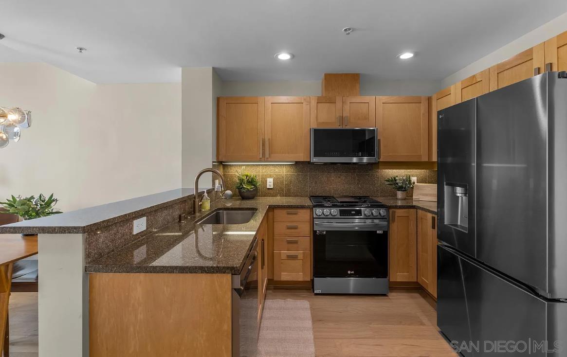 Detail Gallery Image 12 of 29 For 475  Redwood St, San Diego,  CA 92103 - 1 Beds | 1 Baths